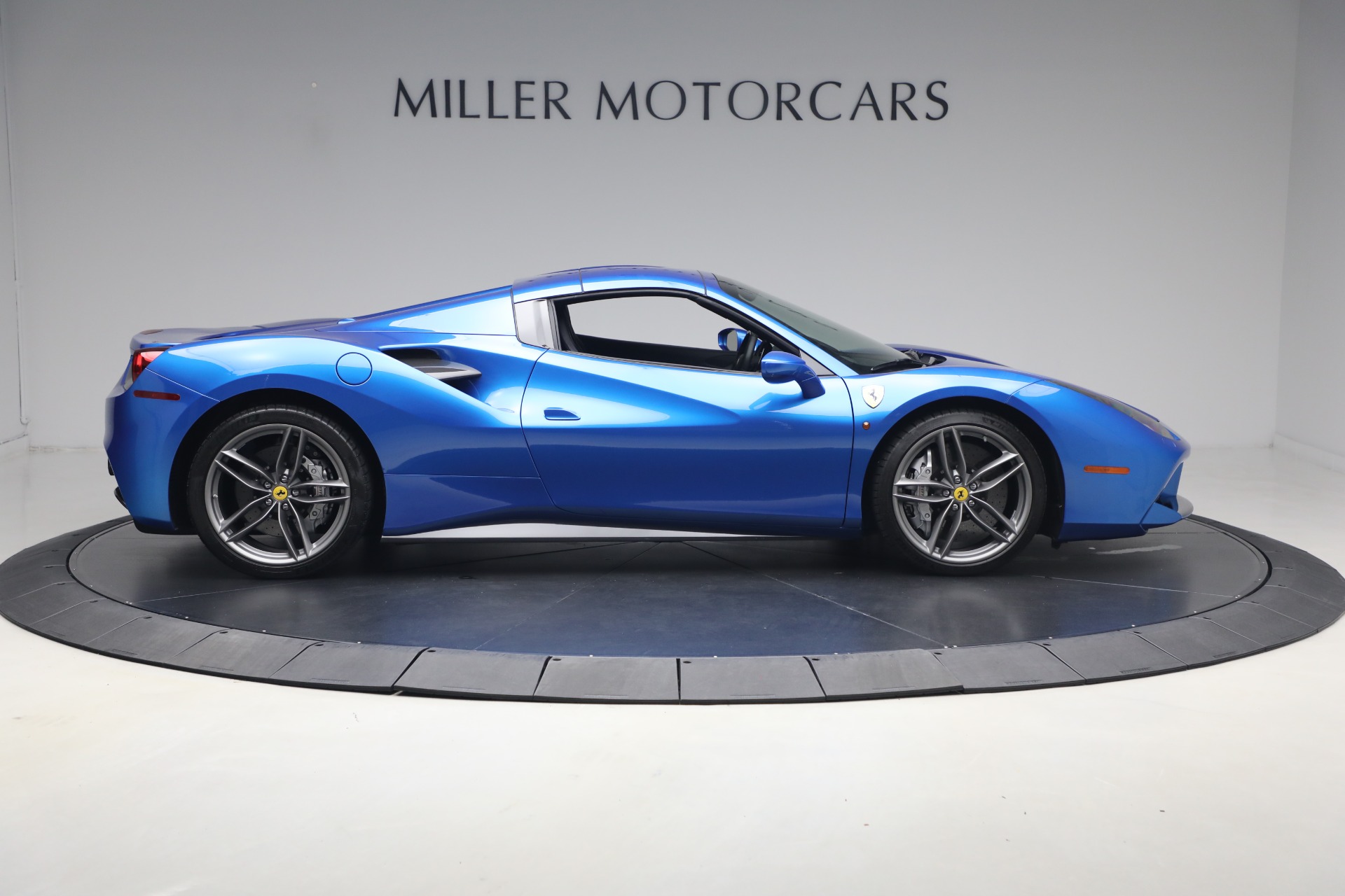 Used-2017-Ferrari-488-Spider