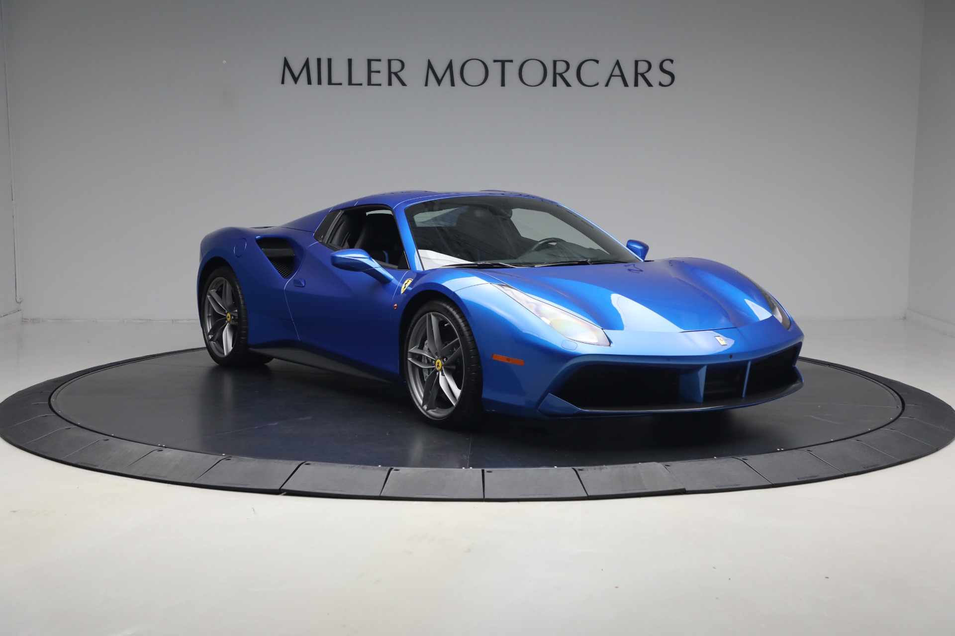 Used-2017-Ferrari-488-Spider