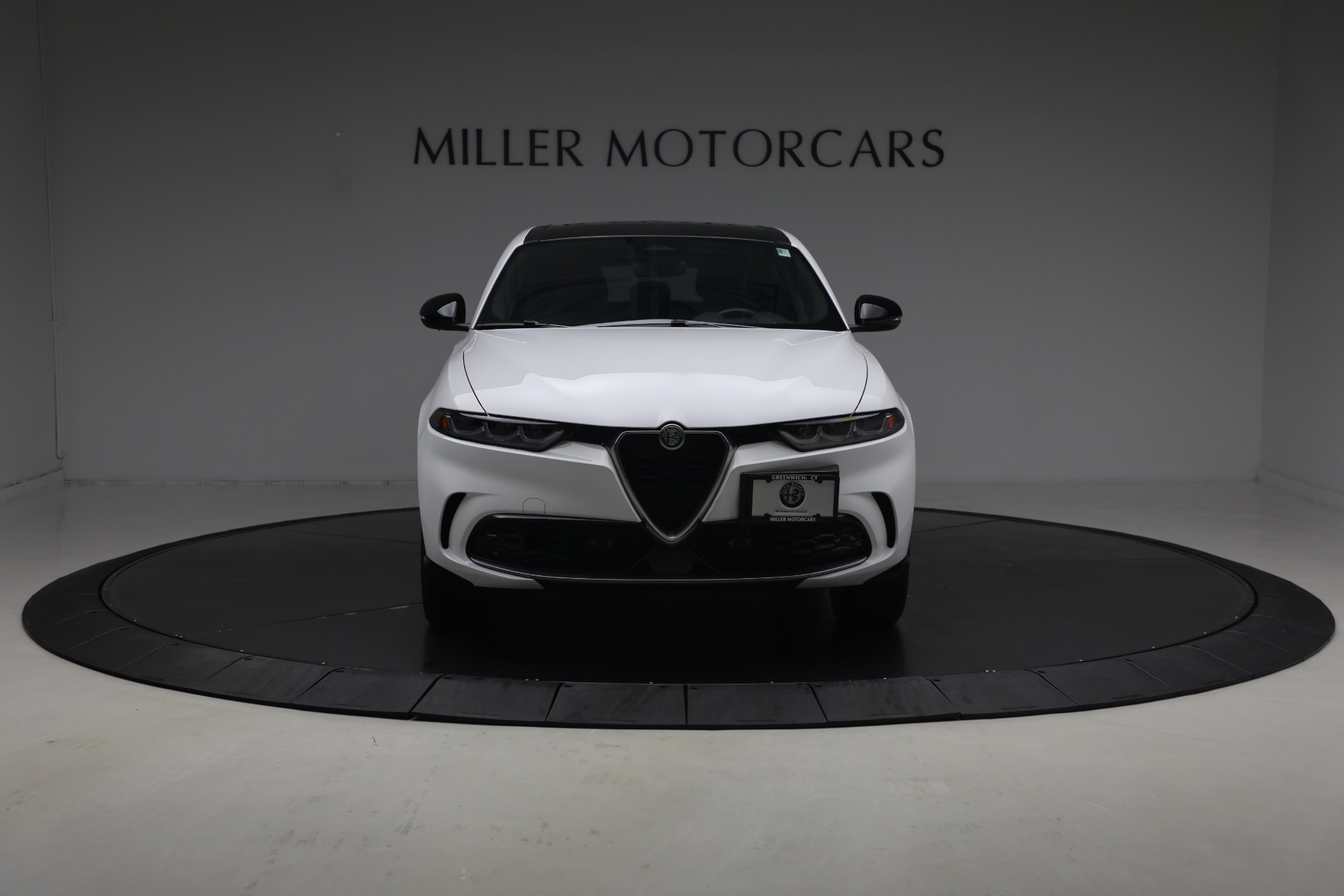 Used-2024-Alfa-Romeo-Tonale-Hybrid-Ti