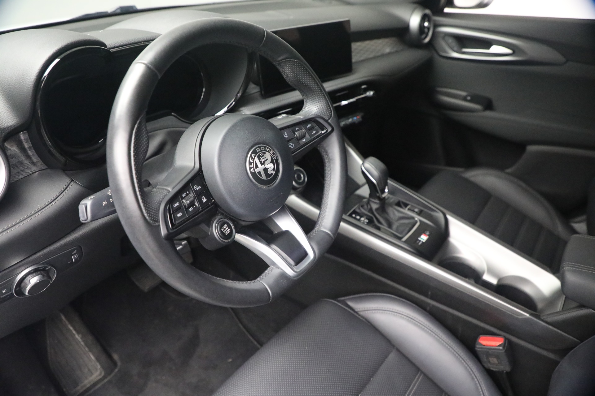 Used-2024-Alfa-Romeo-Tonale-Hybrid-Ti