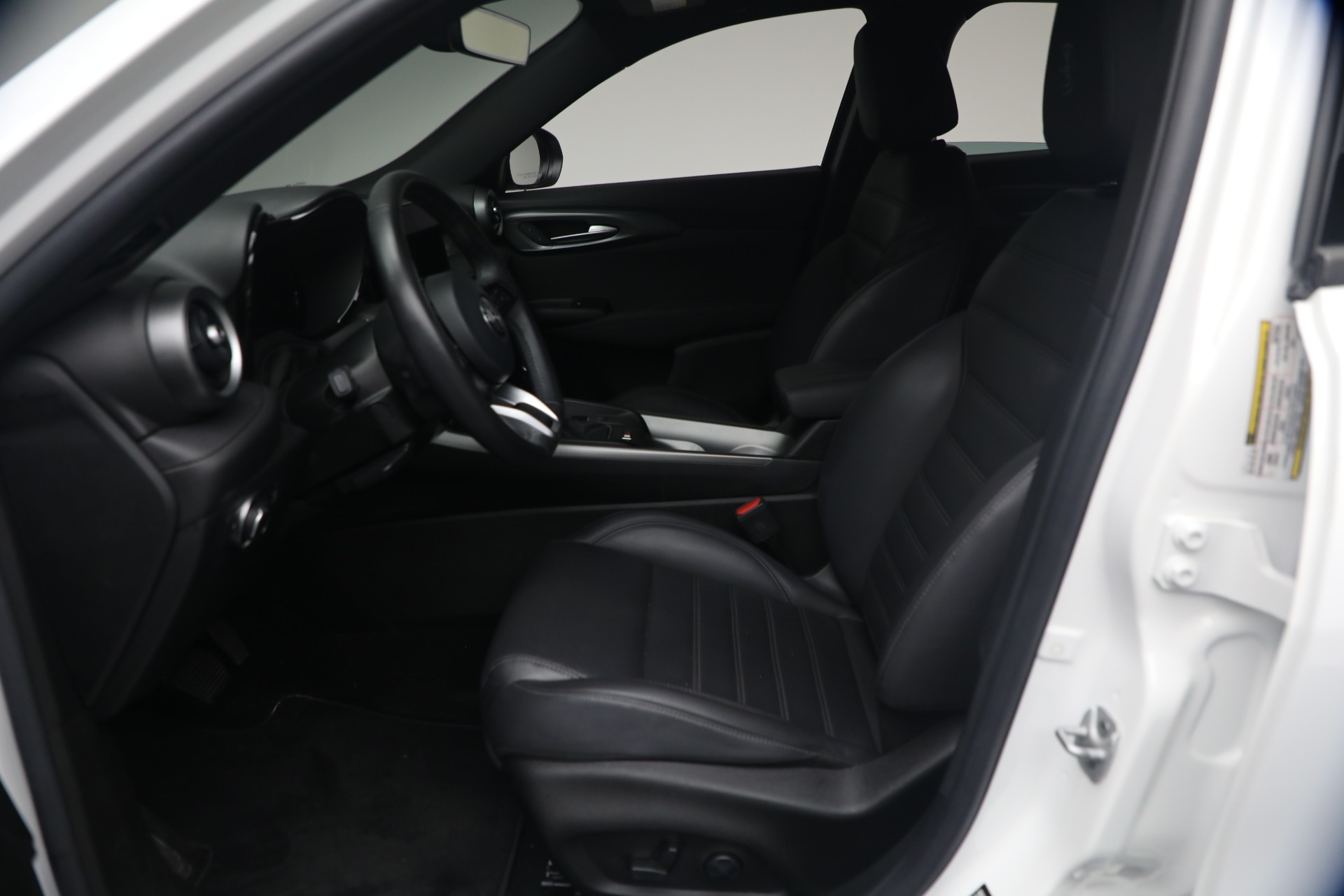 Used-2024-Alfa-Romeo-Tonale-Hybrid-Ti