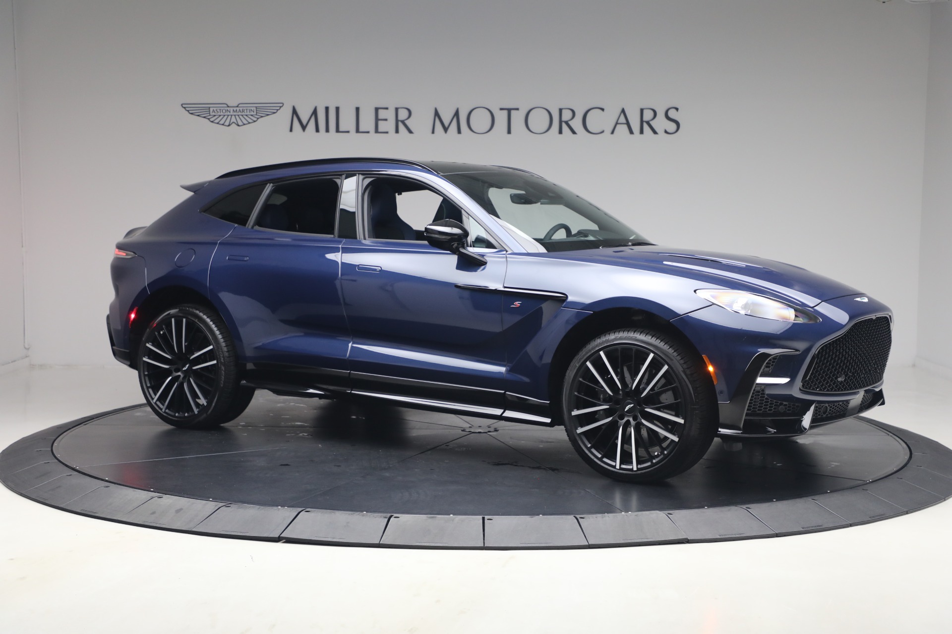 New-2026-Aston-Martin-DBX-S