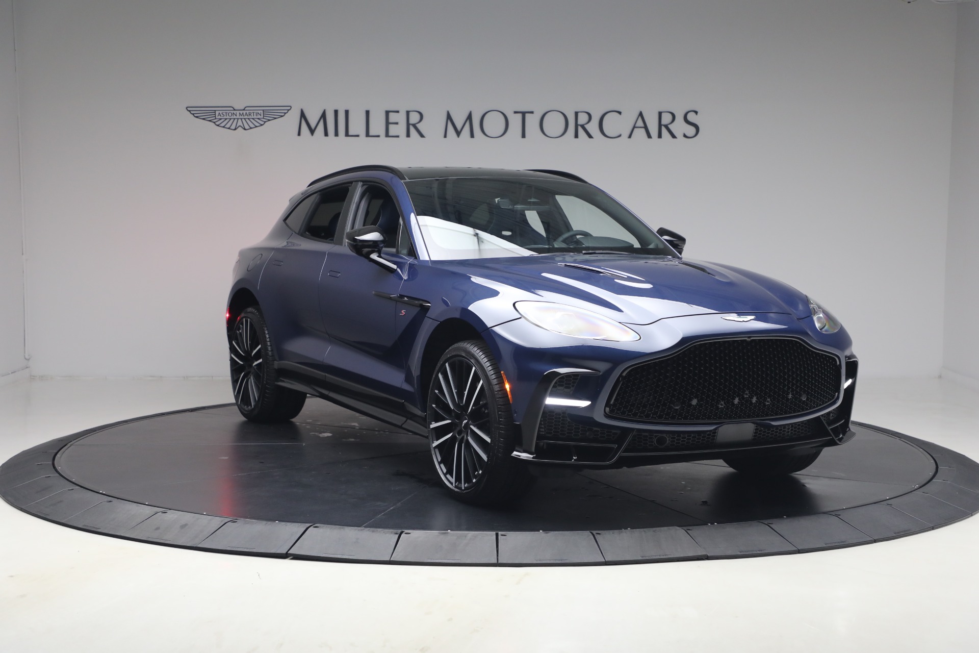 New-2026-Aston-Martin-DBX-S