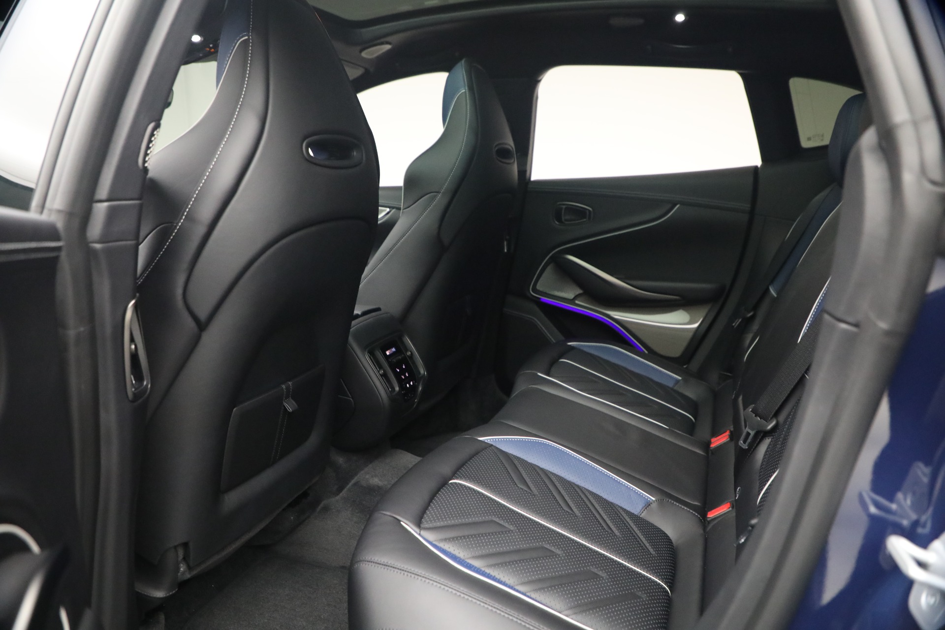 New-2026-Aston-Martin-DBX-S