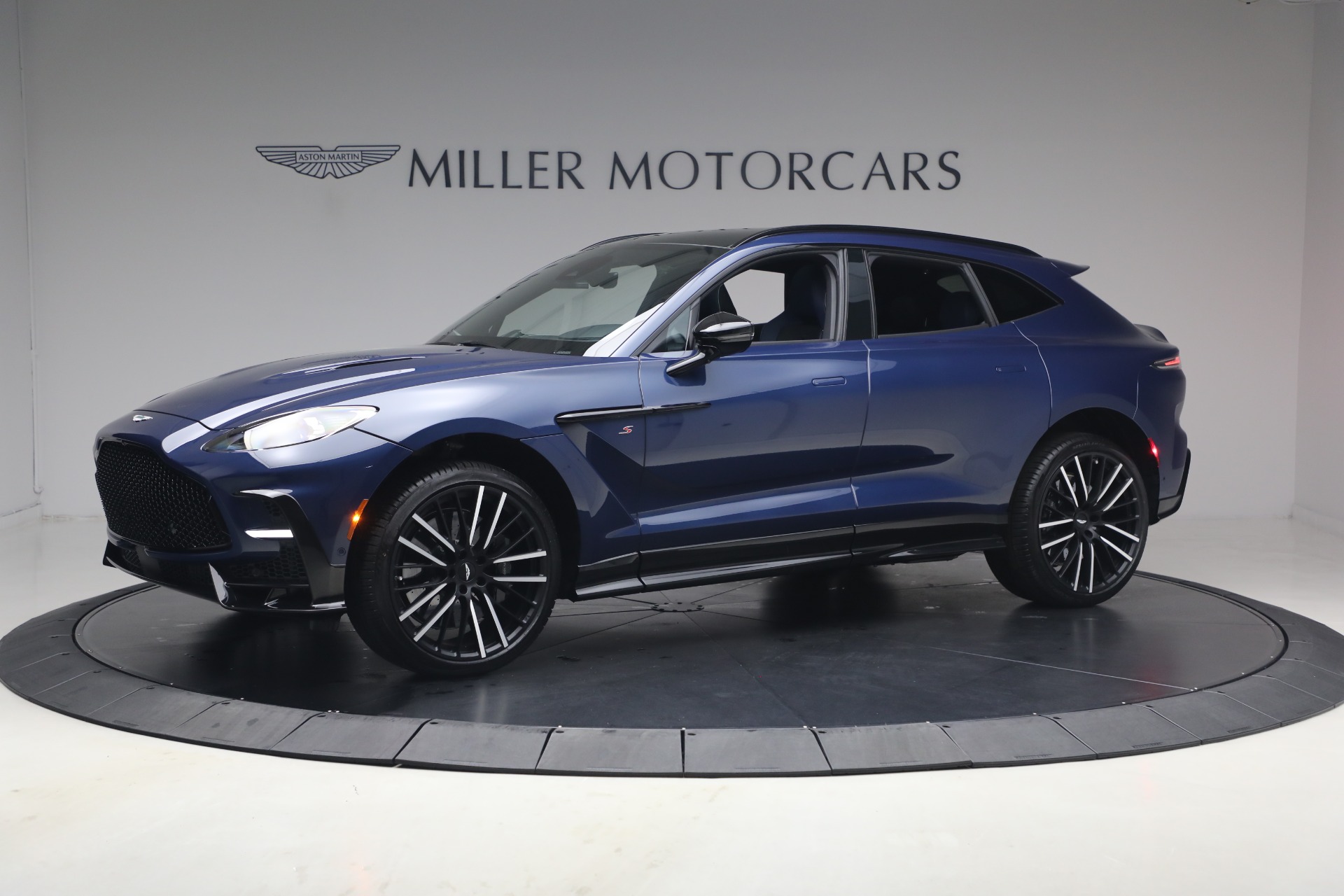 New-2026-Aston-Martin-DBX-S