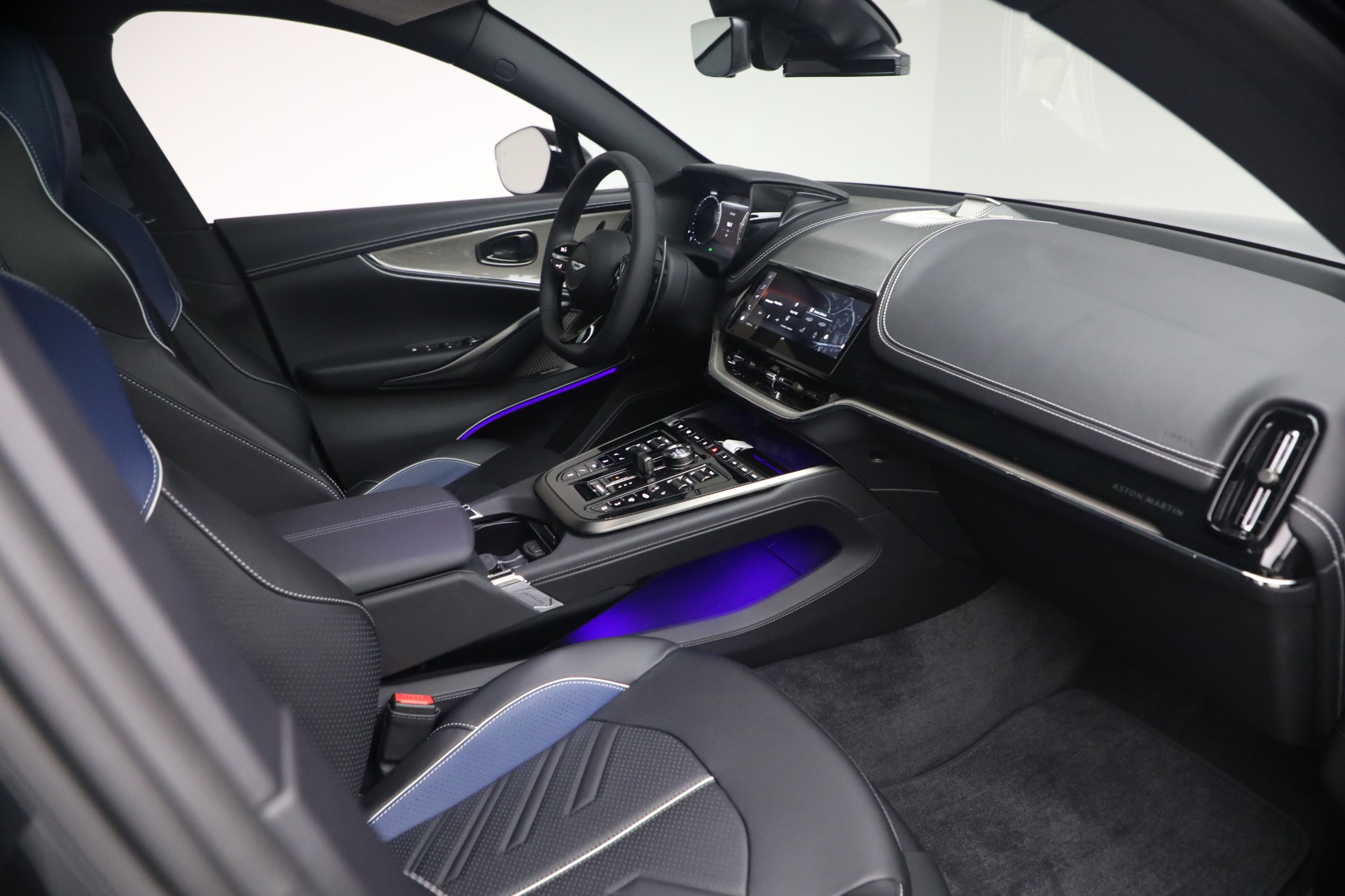 New-2026-Aston-Martin-DBX-S