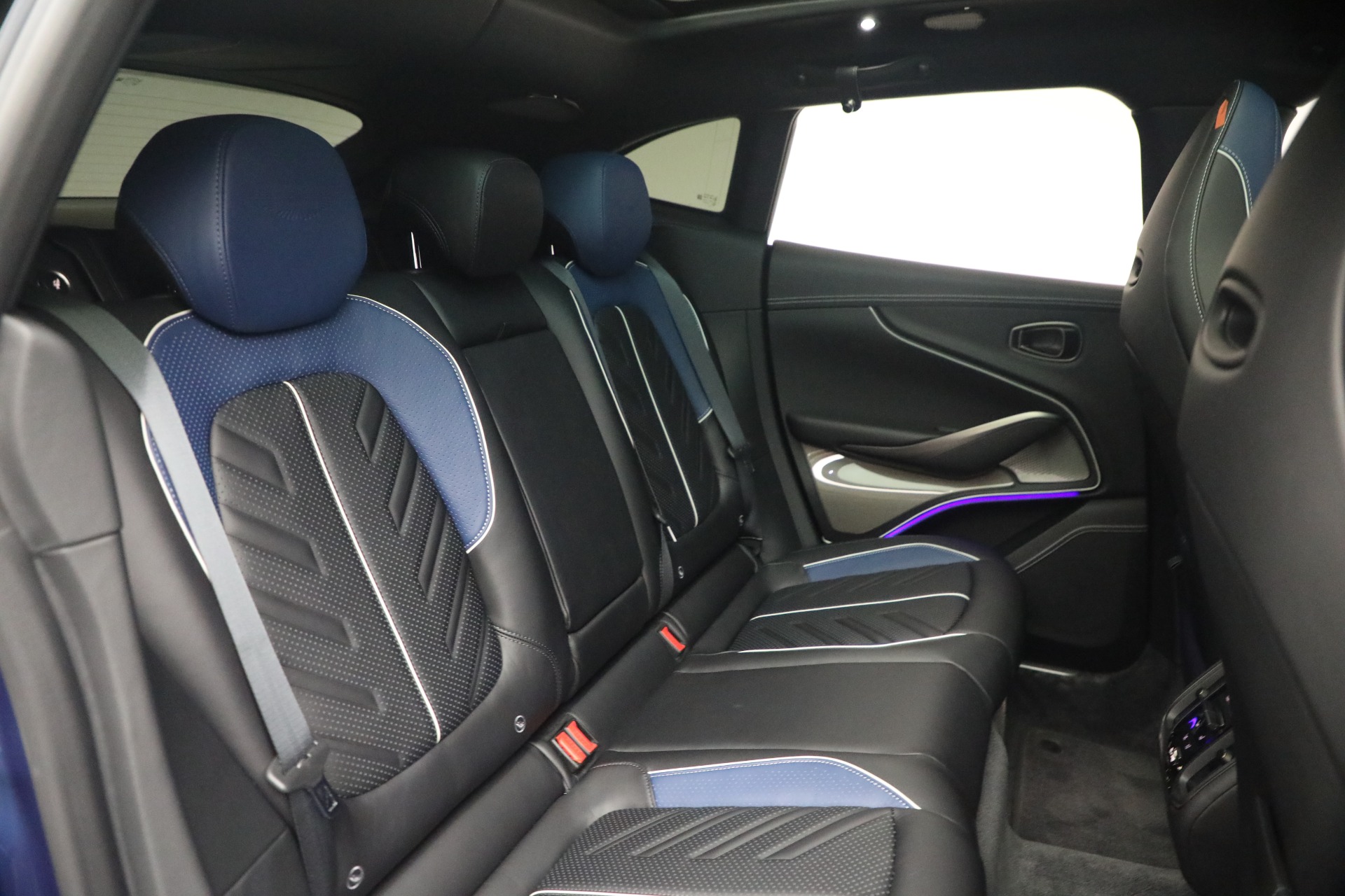 New-2026-Aston-Martin-DBX-S