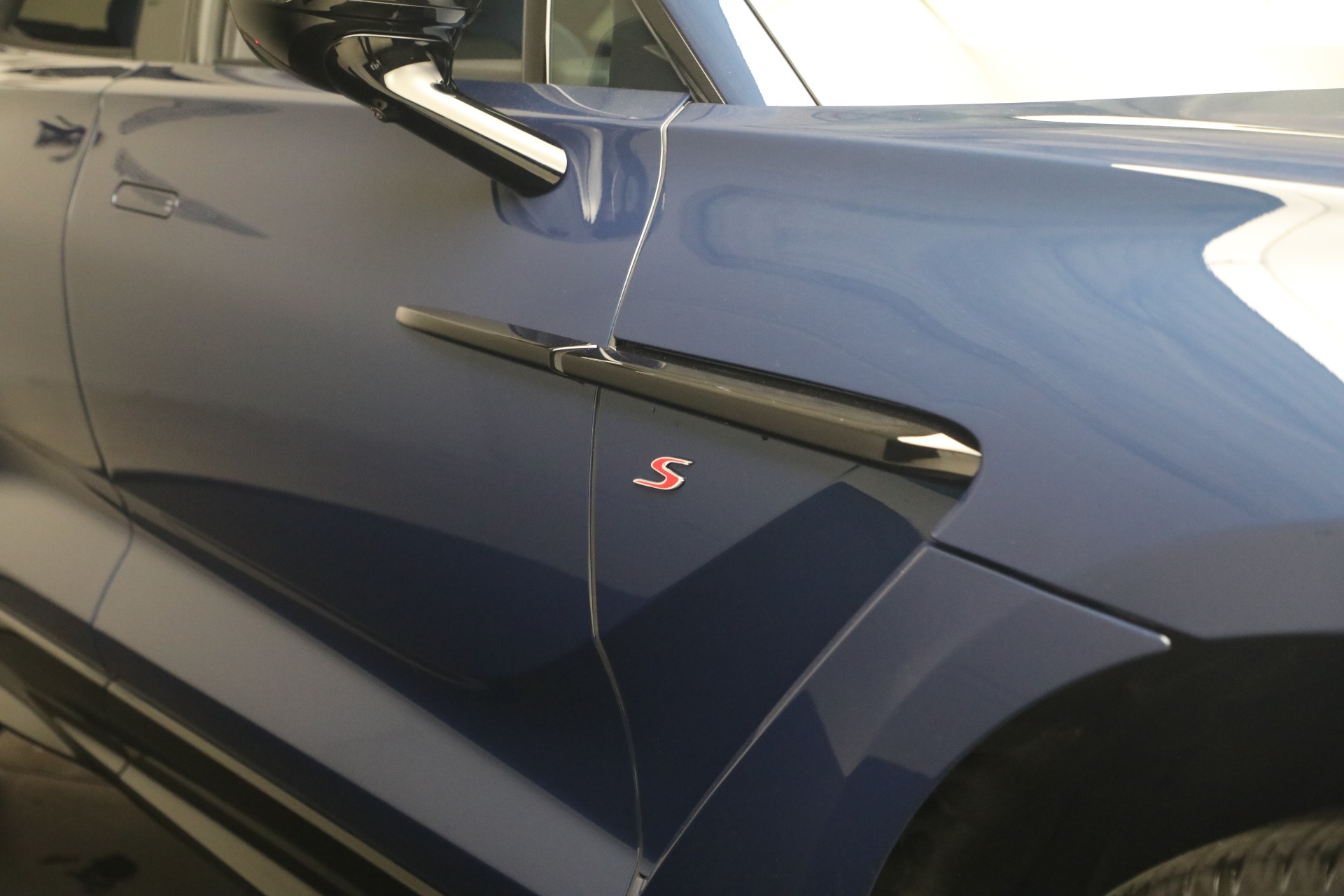 New-2026-Aston-Martin-DBX-S