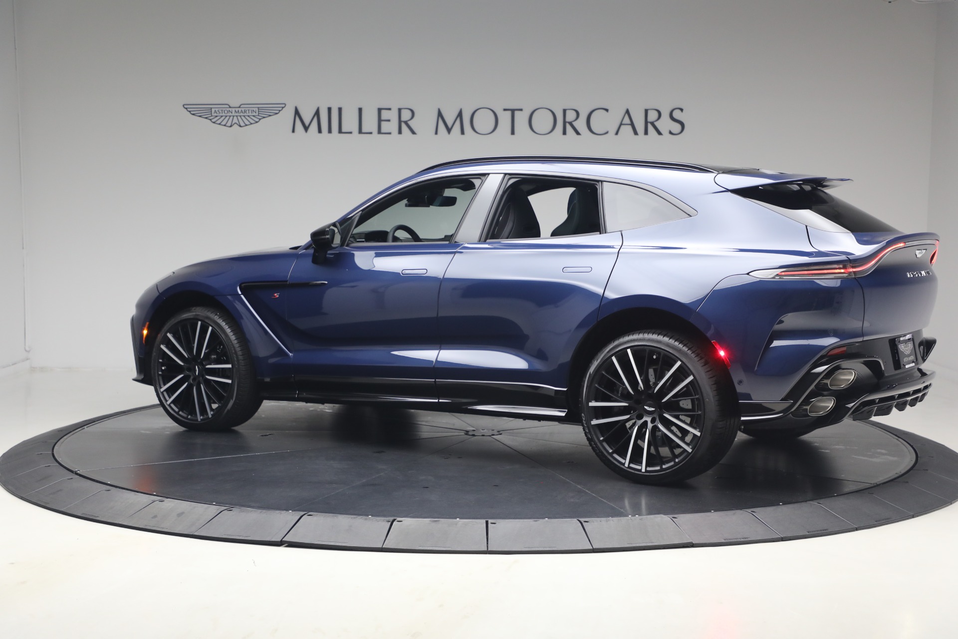 New-2026-Aston-Martin-DBX-S