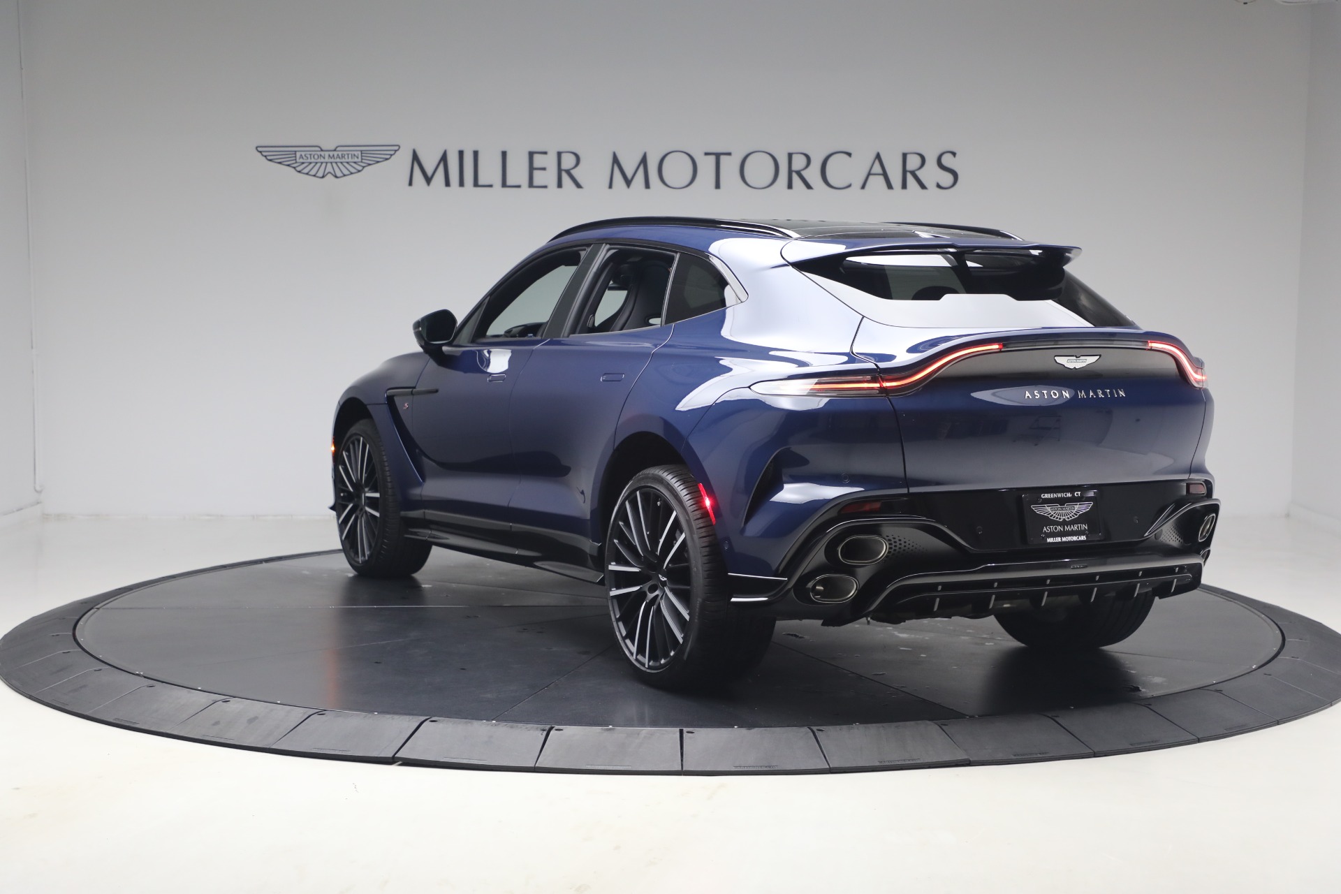 New-2026-Aston-Martin-DBX-S