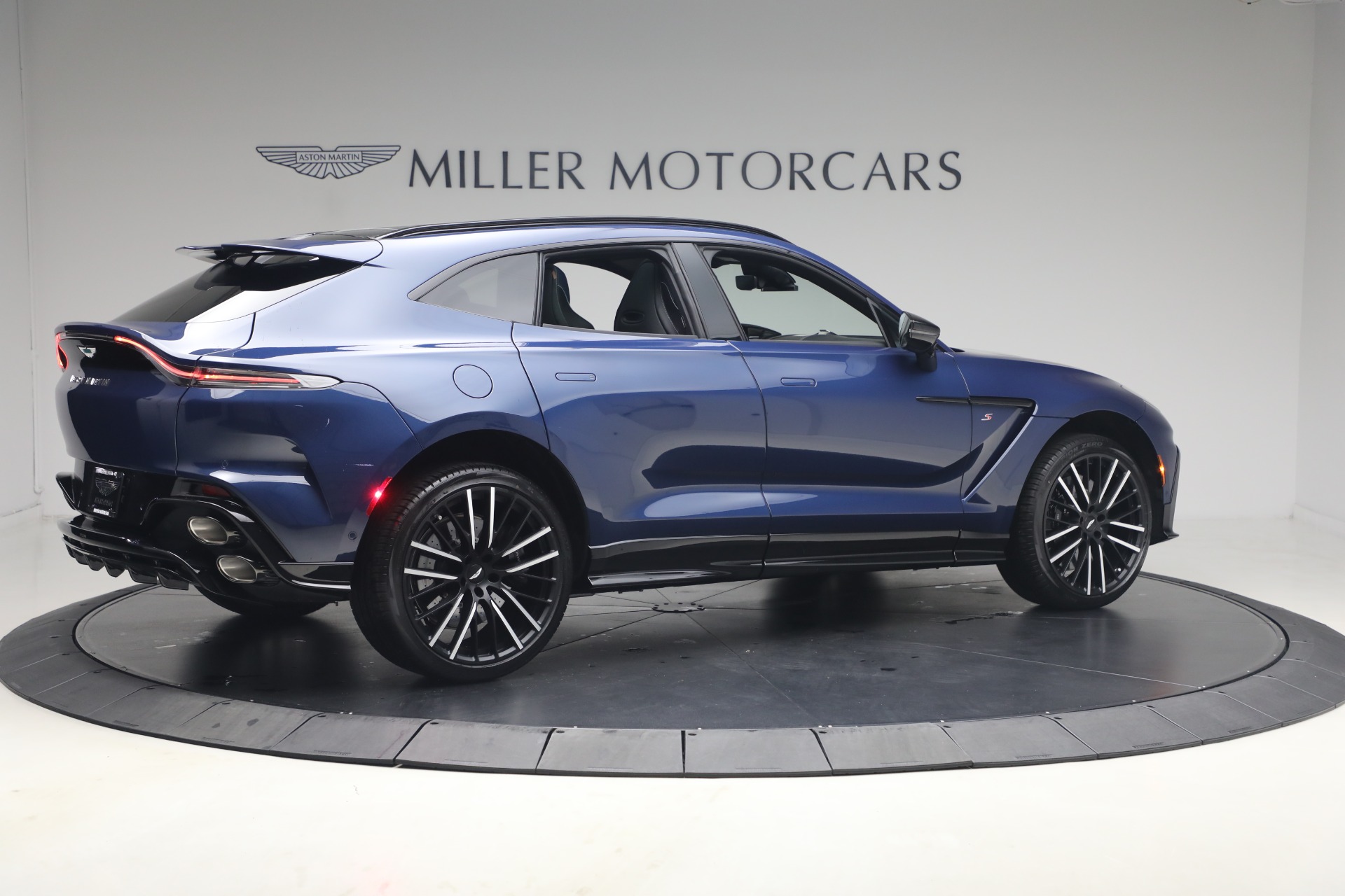 New-2026-Aston-Martin-DBX-S