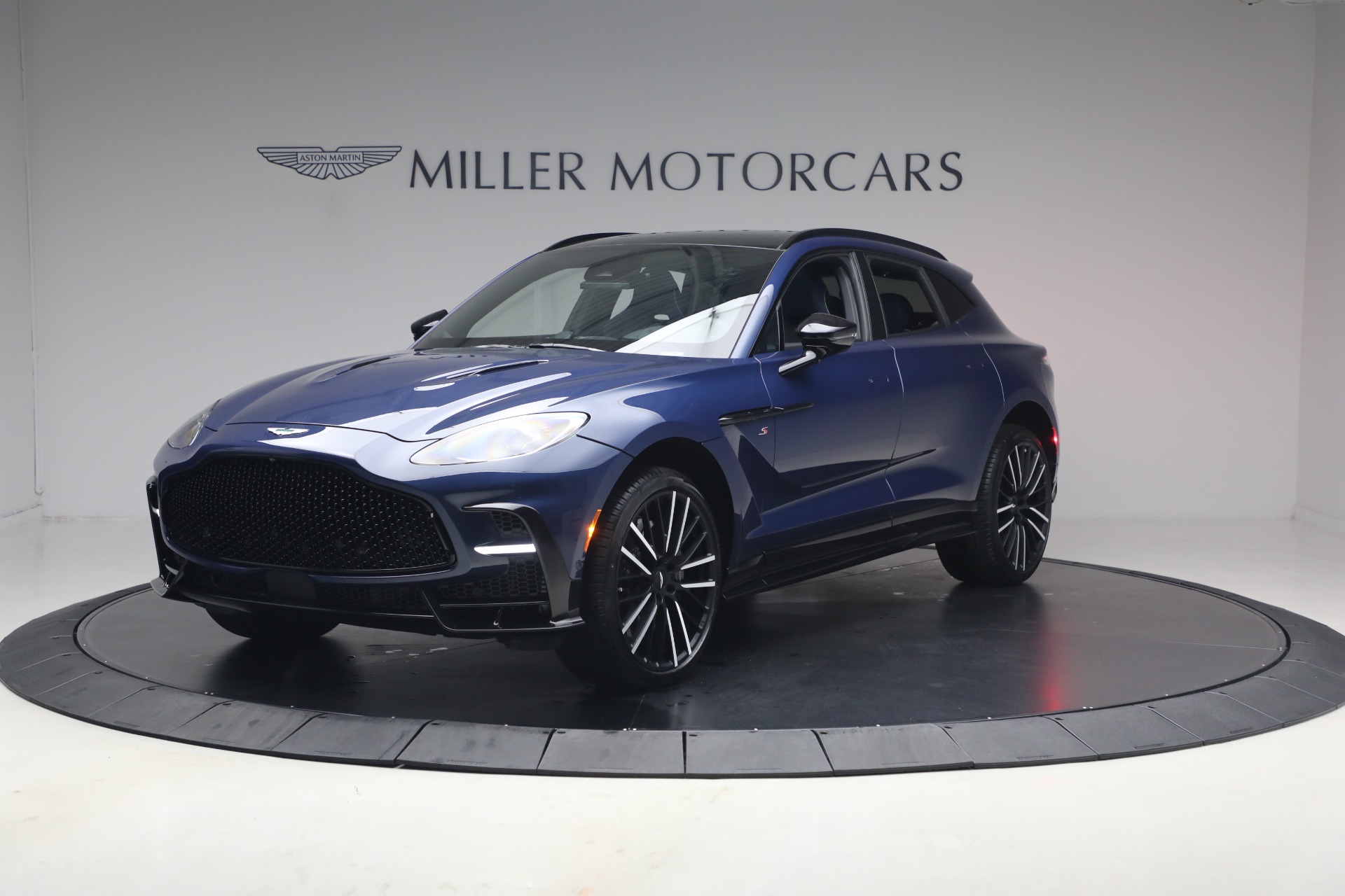 New-2026-Aston-Martin-DBX-S