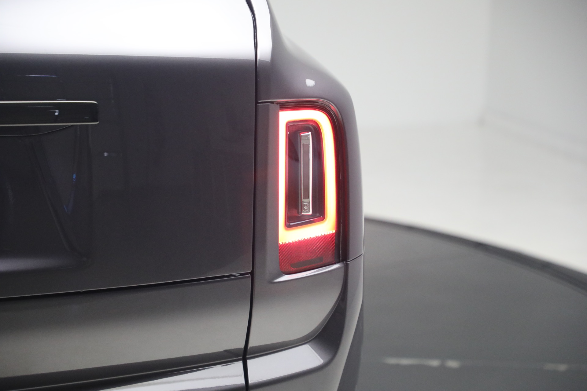 New-2027-Rolls-Royce-Black-Badge-Cullinan