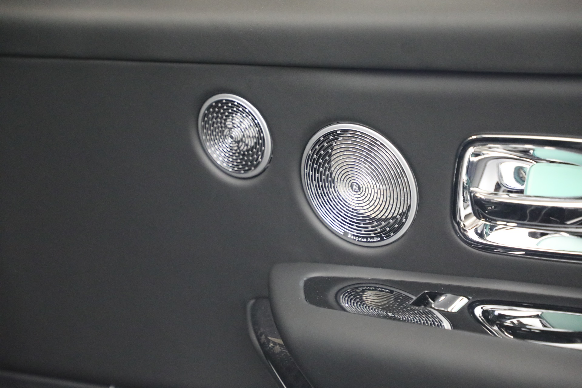 New-2027-Rolls-Royce-Black-Badge-Cullinan