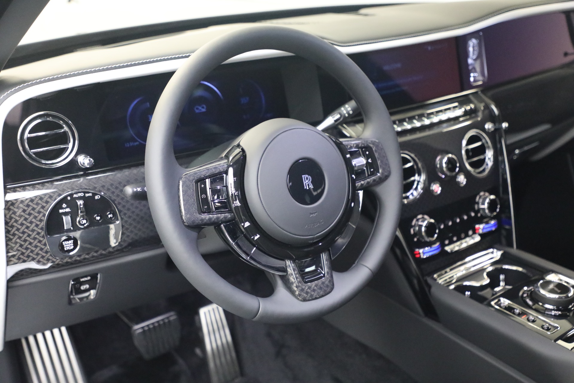New-2027-Rolls-Royce-Black-Badge-Cullinan