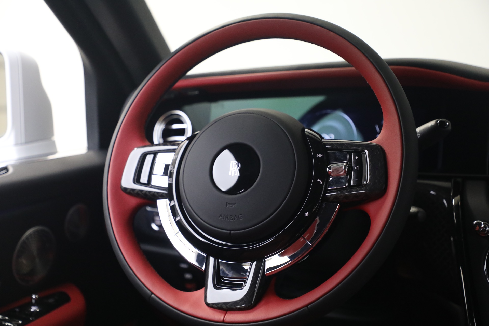 New-2027-Rolls-Royce-Black-Badge-Cullinan