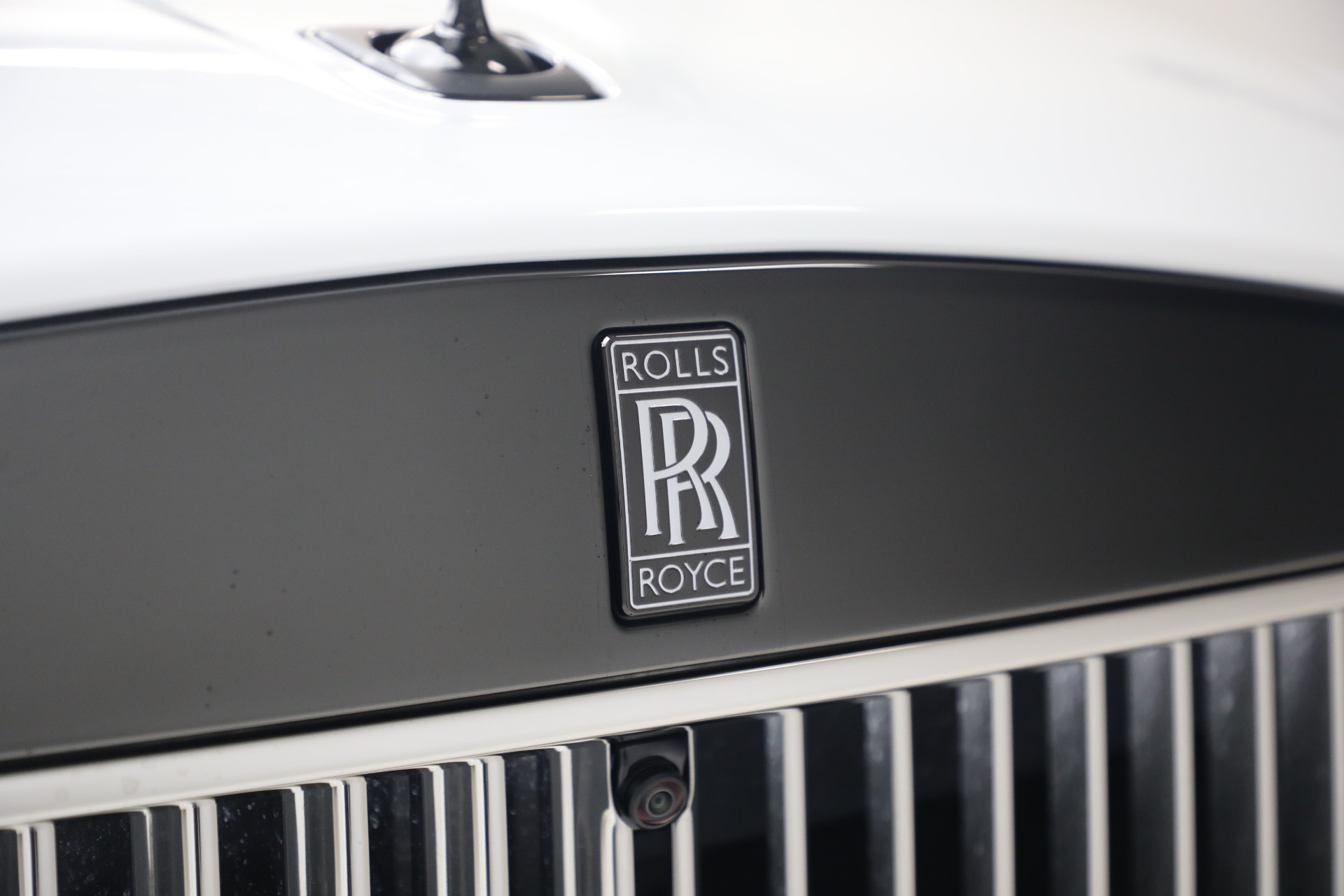 New-2027-Rolls-Royce-Black-Badge-Cullinan