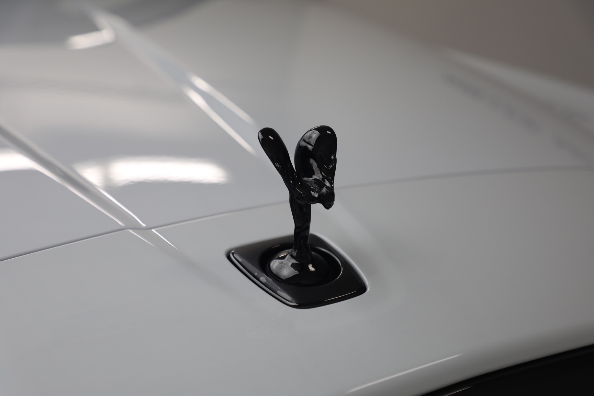 New-2027-Rolls-Royce-Black-Badge-Cullinan