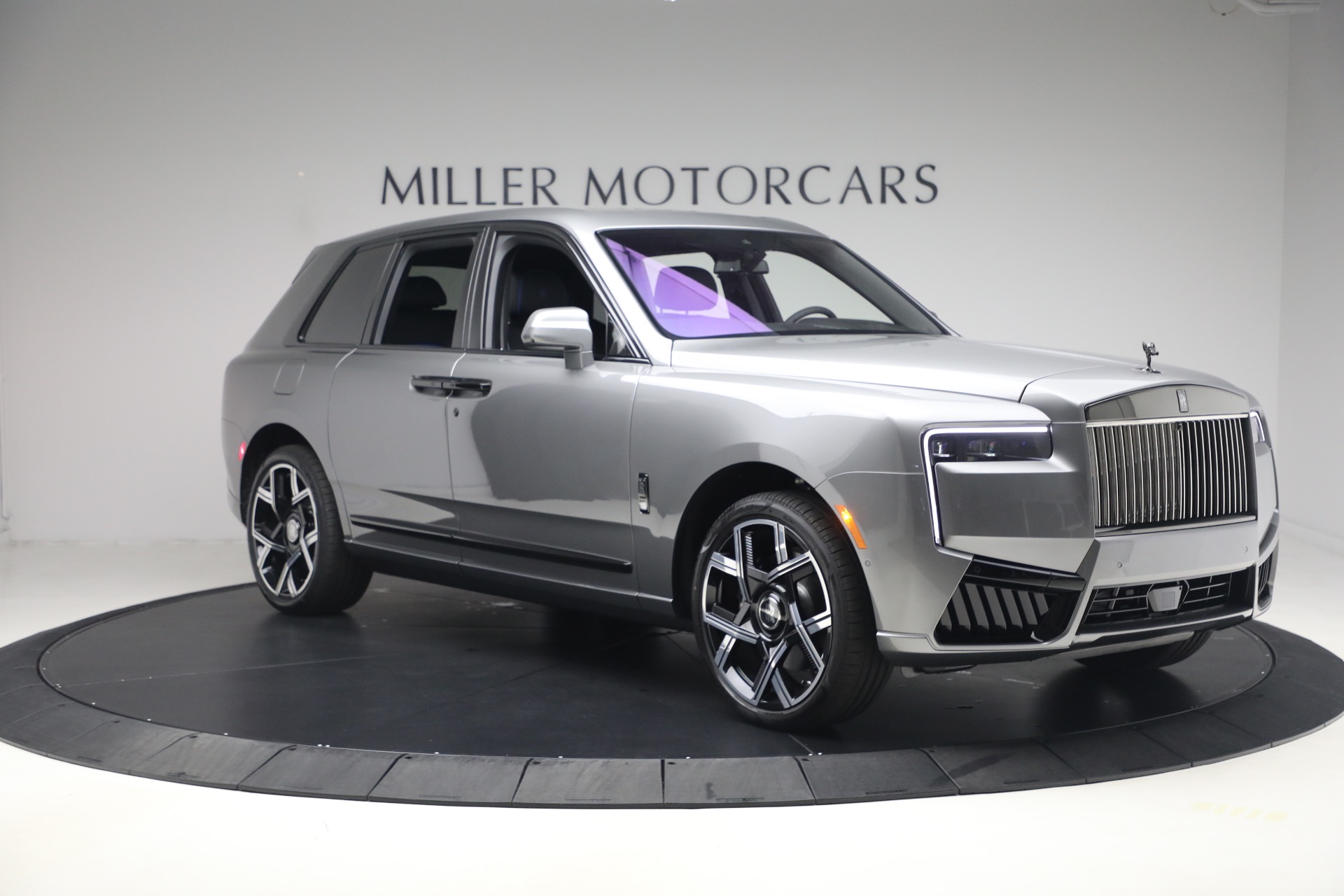 New-2027-Rolls-Royce-Black-Badge-Cullinan