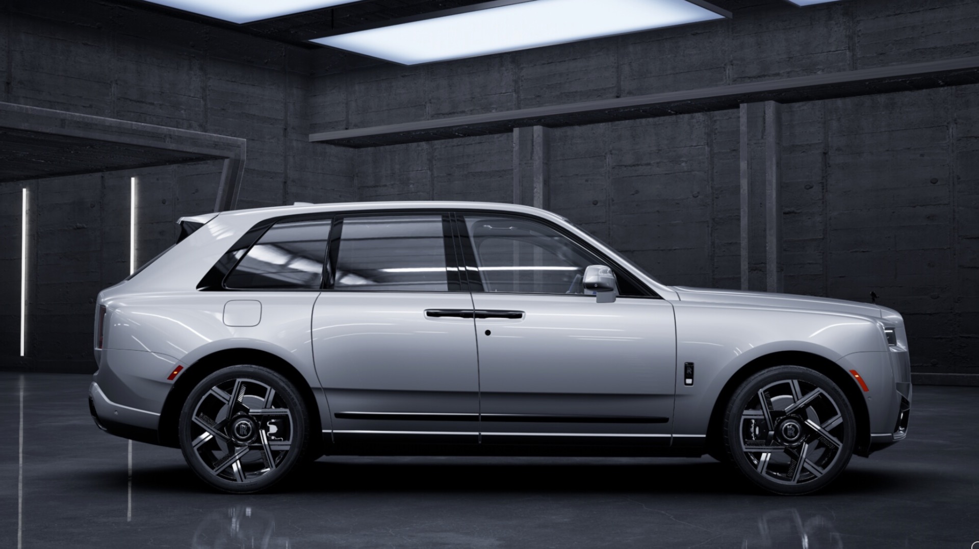 New-2027-Rolls-Royce-Black-Badge-Cullinan