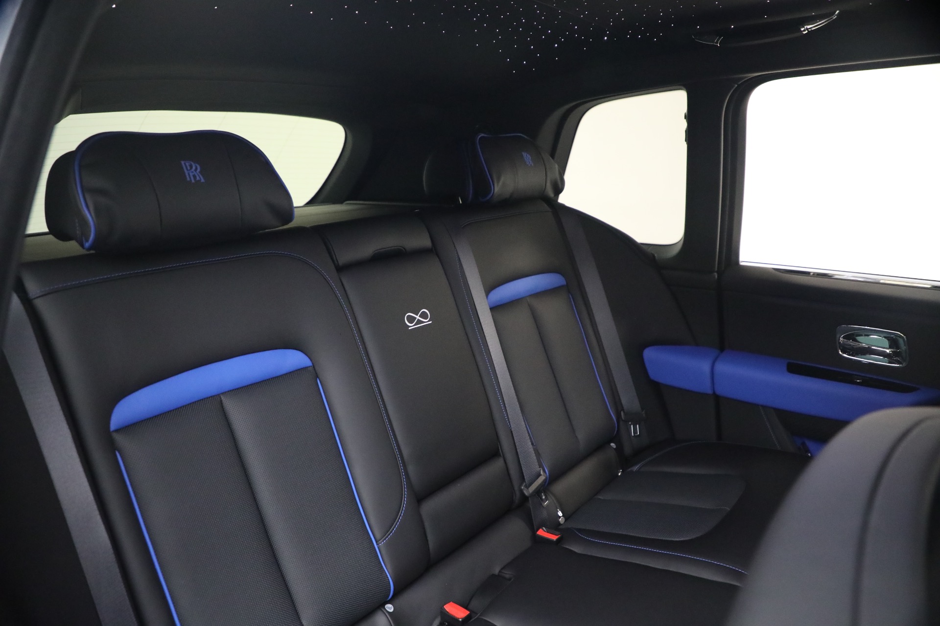 New-2027-Rolls-Royce-Black-Badge-Cullinan