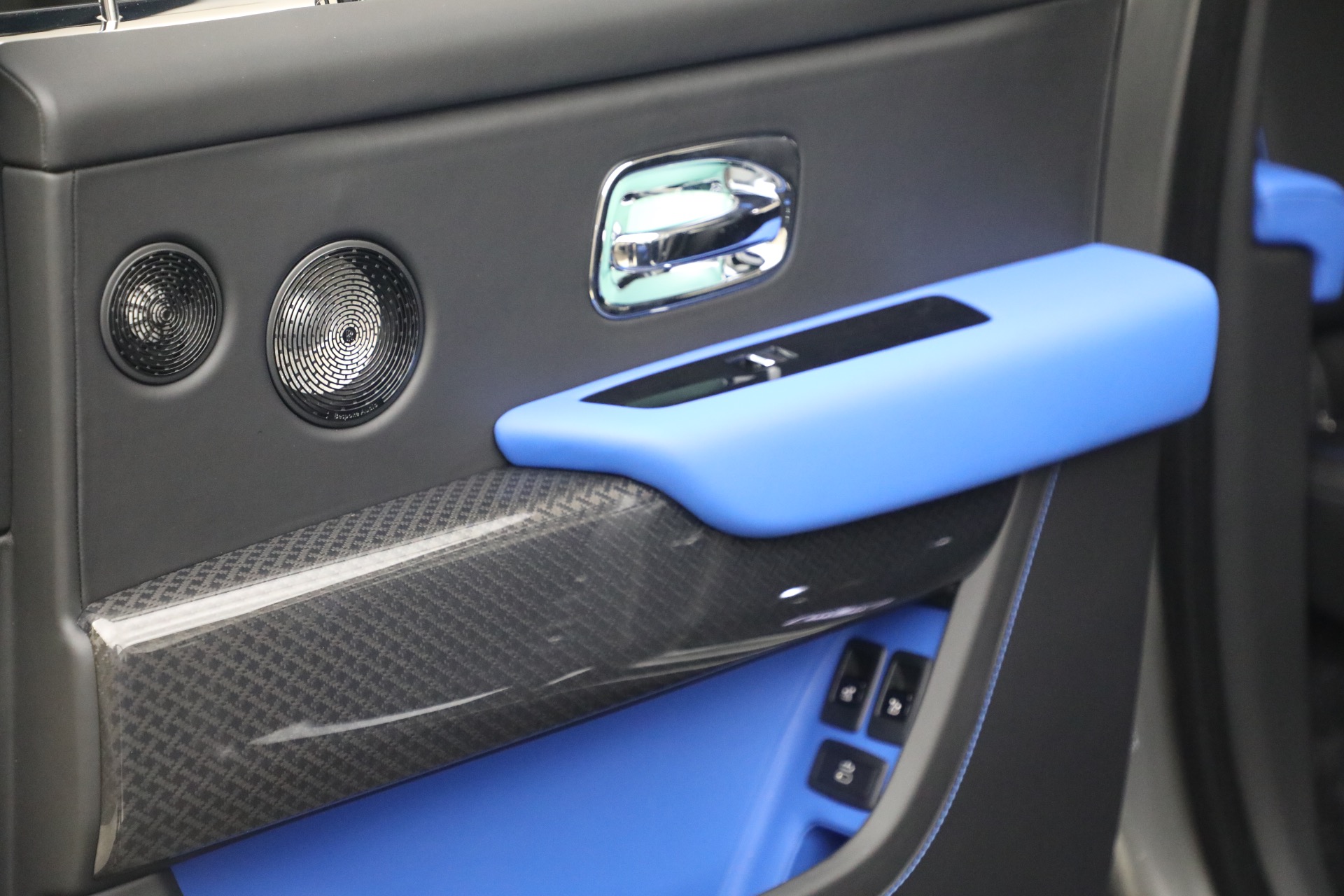 New-2027-Rolls-Royce-Black-Badge-Cullinan