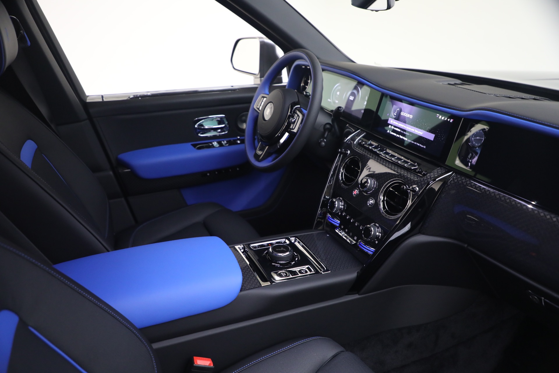 New-2027-Rolls-Royce-Black-Badge-Cullinan