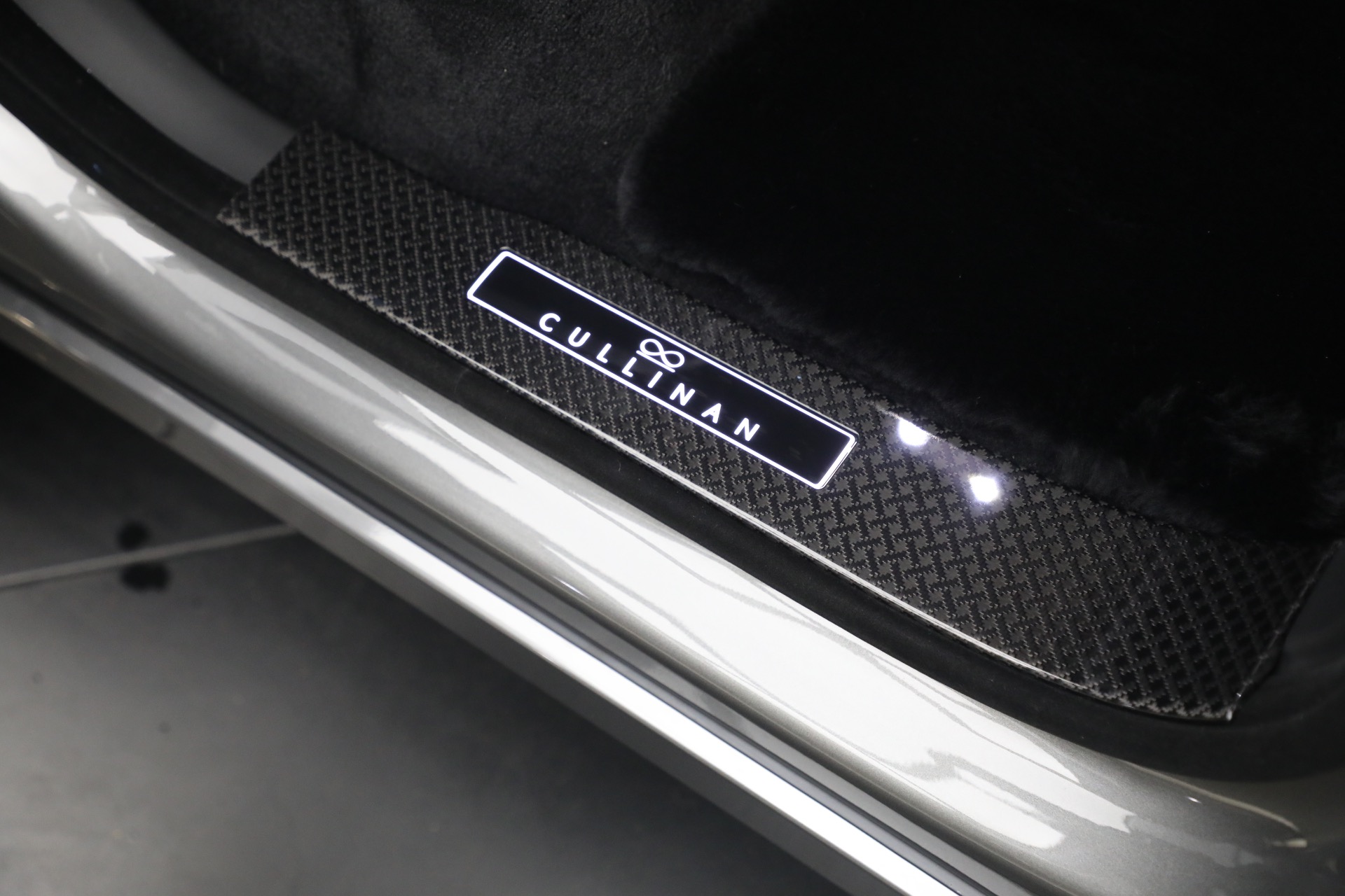 New-2027-Rolls-Royce-Black-Badge-Cullinan