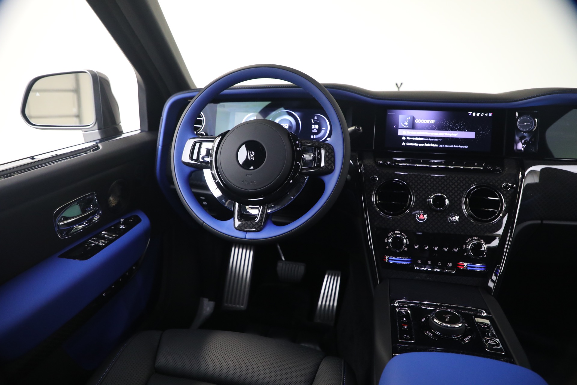 New-2027-Rolls-Royce-Black-Badge-Cullinan