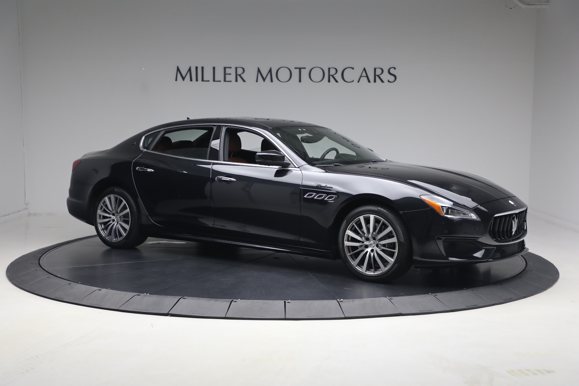 Used-2022-Maserati-Quattroporte-Modena-Q4