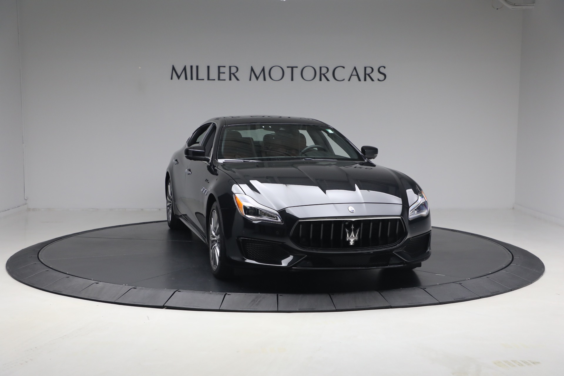 Used-2022-Maserati-Quattroporte-Modena-Q4