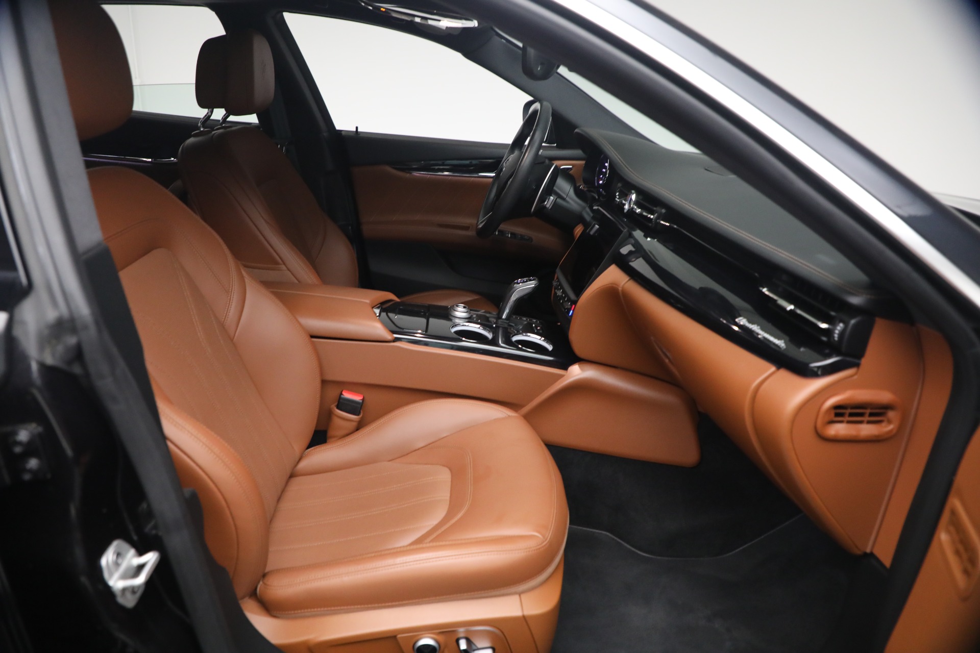 Used-2022-Maserati-Quattroporte-Modena-Q4