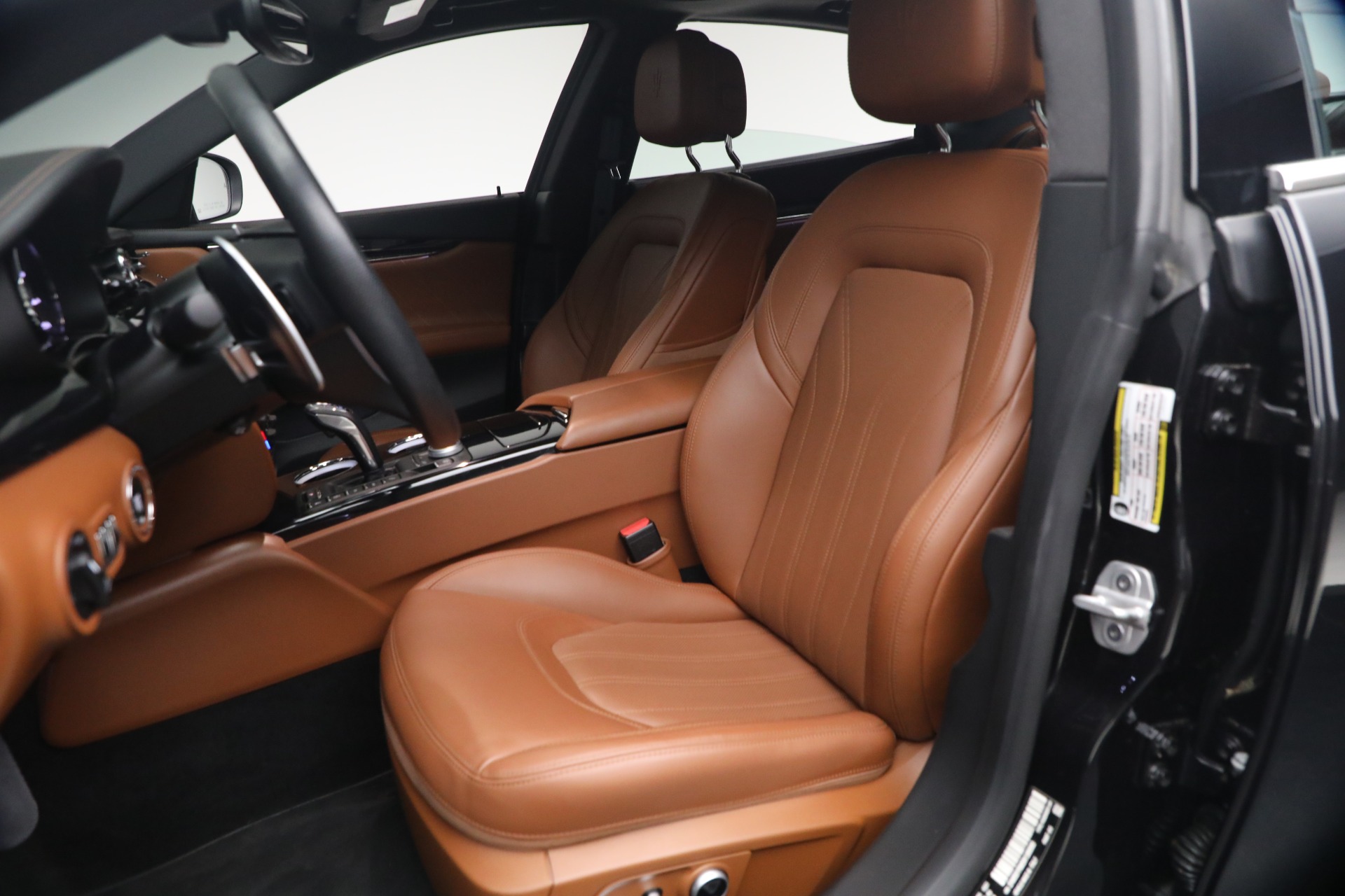 Used-2022-Maserati-Quattroporte-Modena-Q4