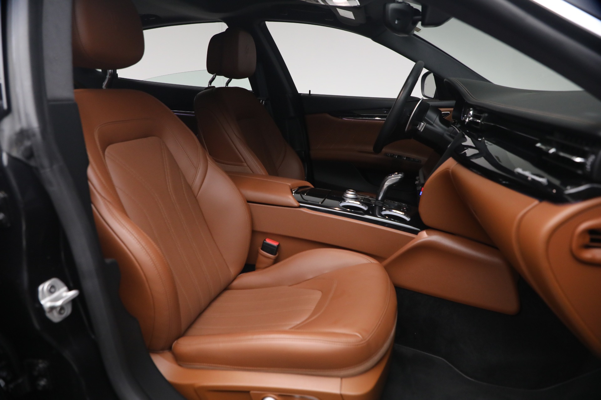 Used-2022-Maserati-Quattroporte-Modena-Q4