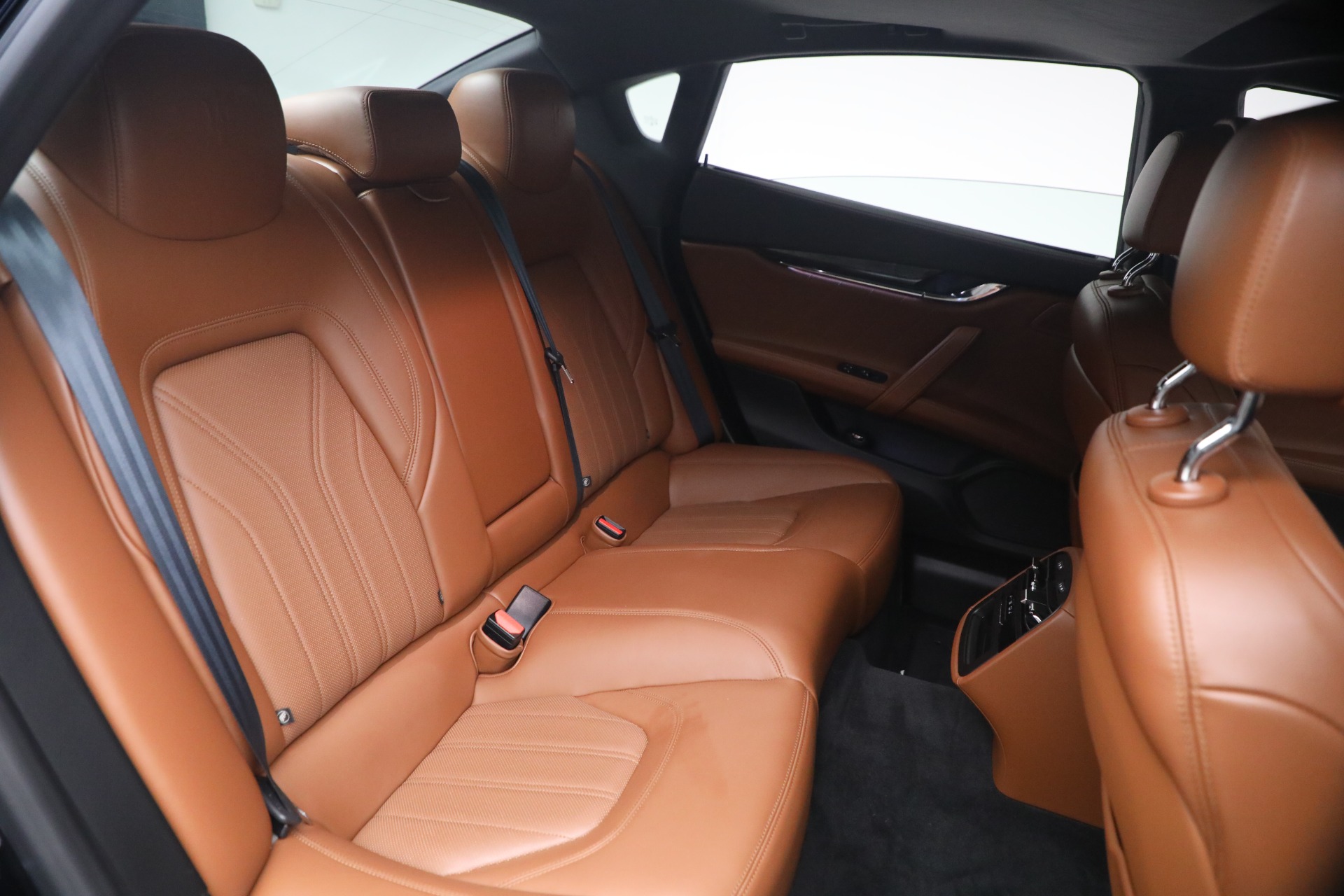 Used-2022-Maserati-Quattroporte-Modena-Q4