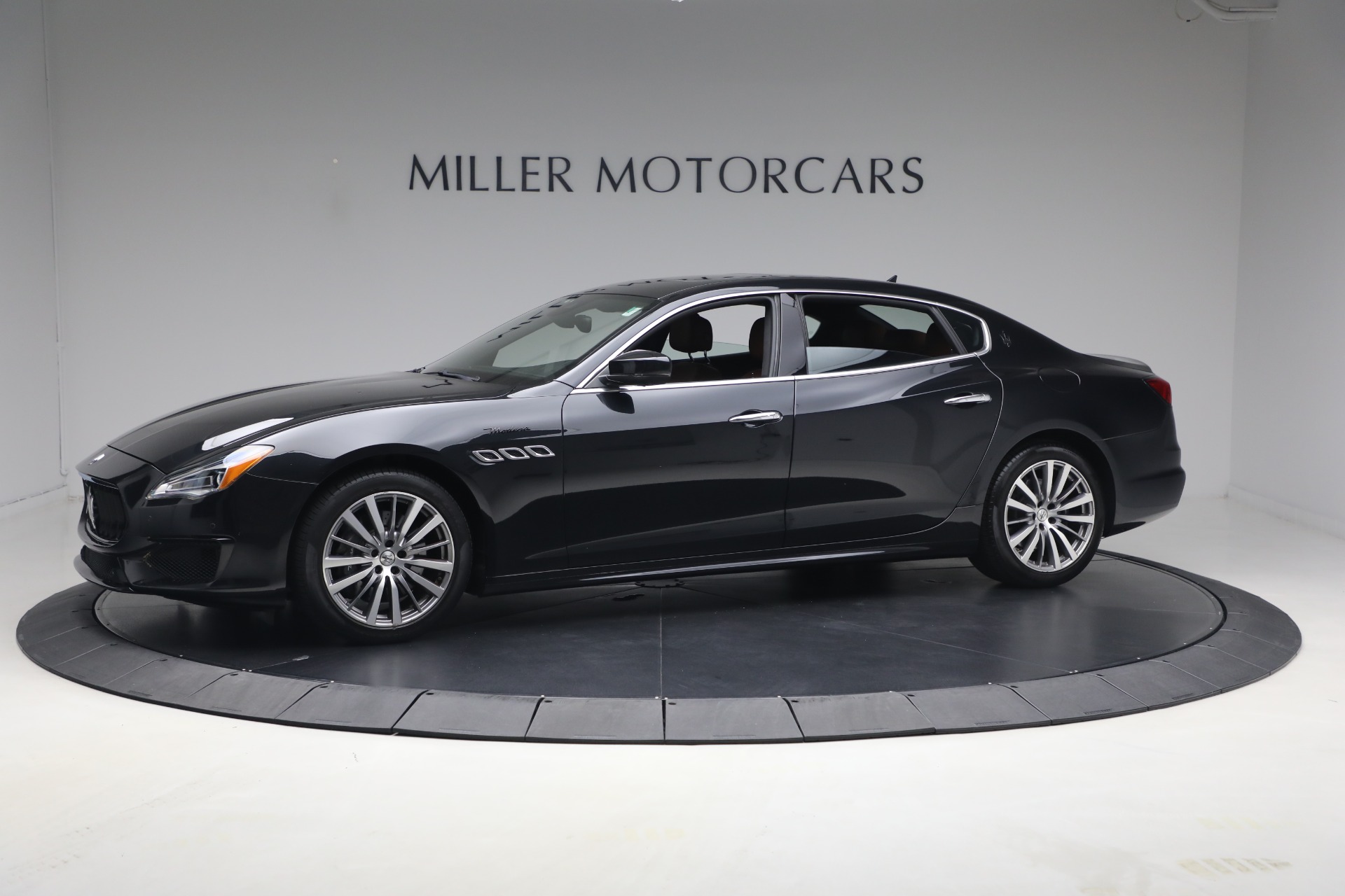 Used-2022-Maserati-Quattroporte-Modena-Q4