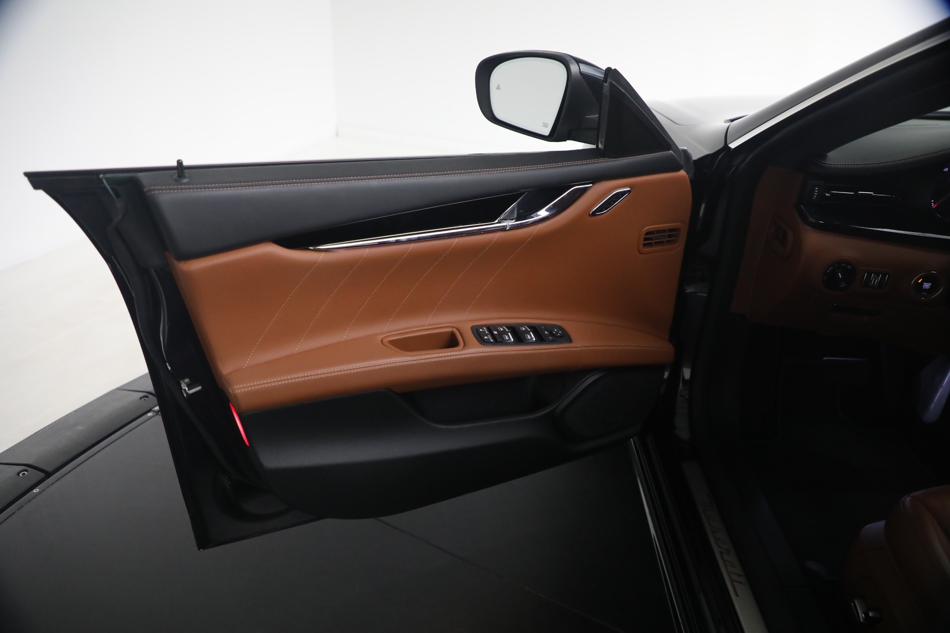 Used-2022-Maserati-Quattroporte-Modena-Q4