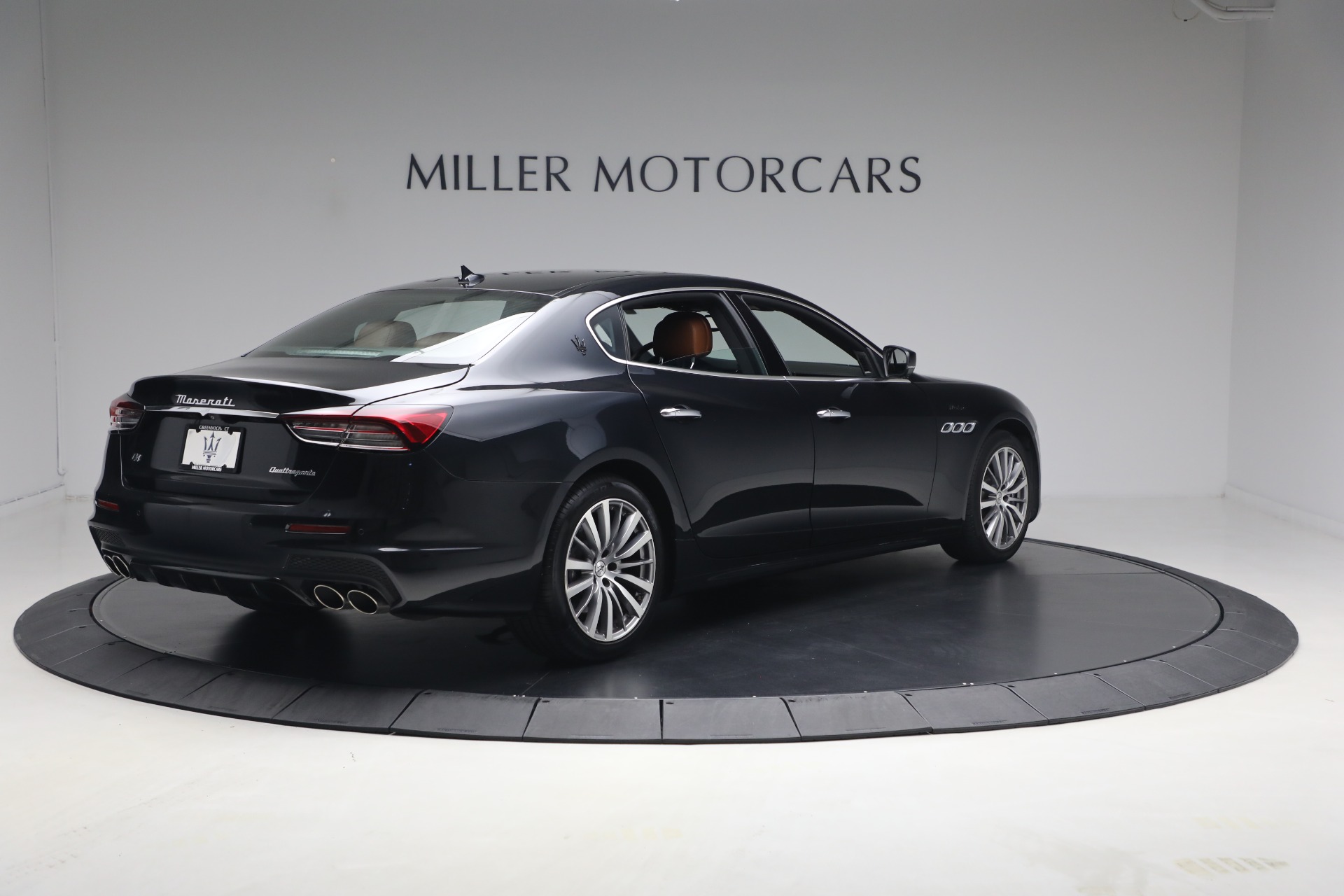 Used-2022-Maserati-Quattroporte-Modena-Q4
