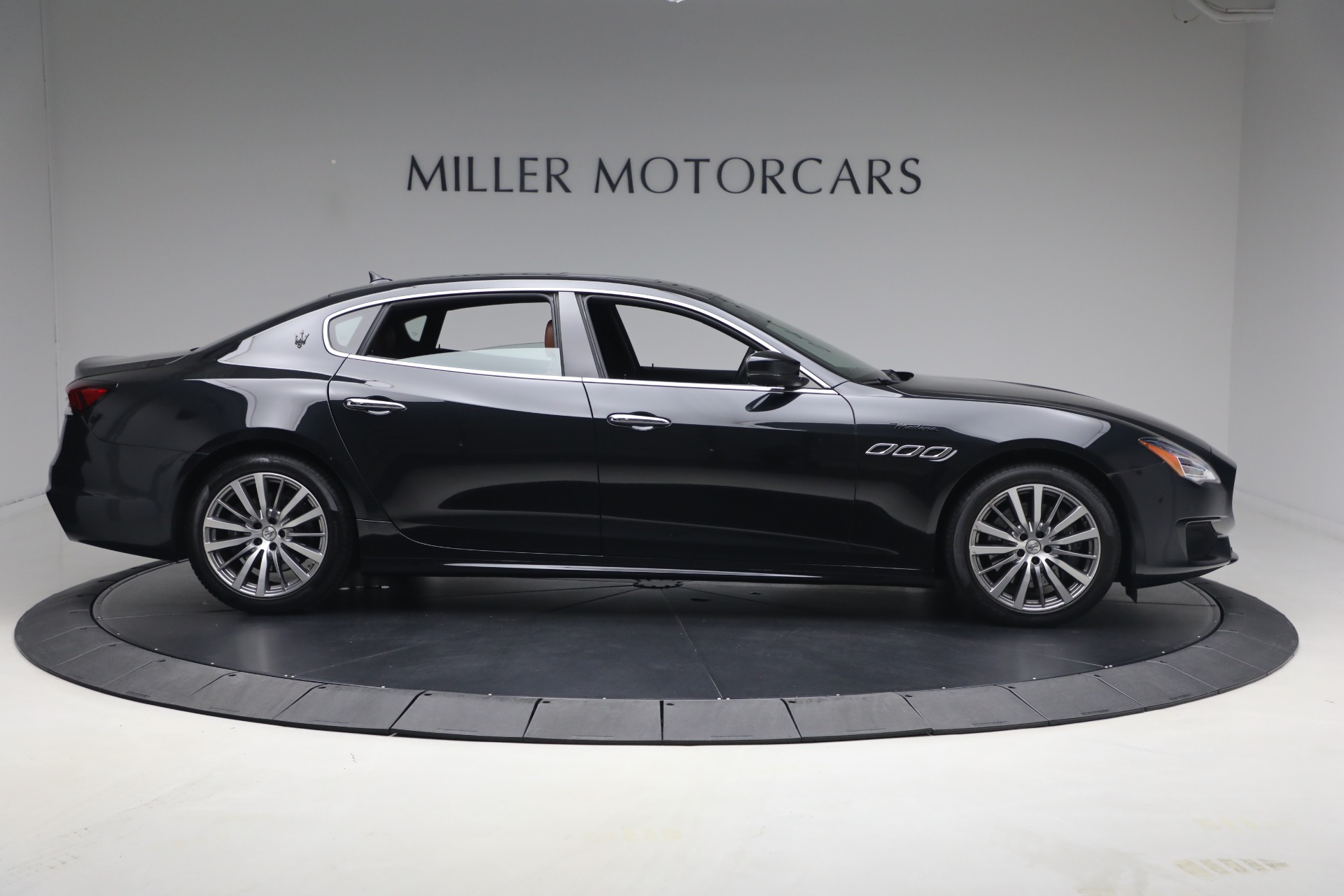 Used-2022-Maserati-Quattroporte-Modena-Q4