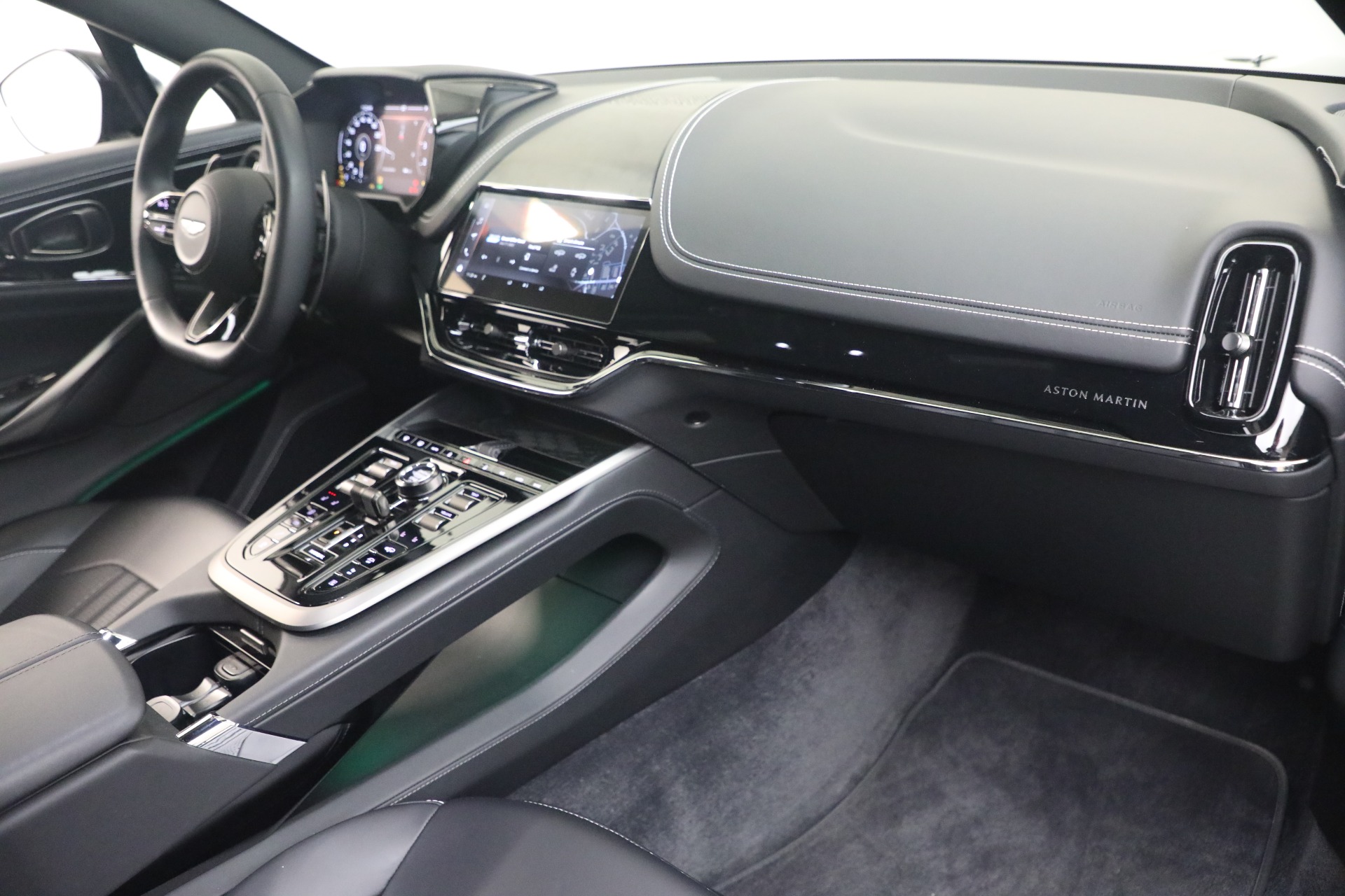Used-2026-Aston-Martin-DBX-707