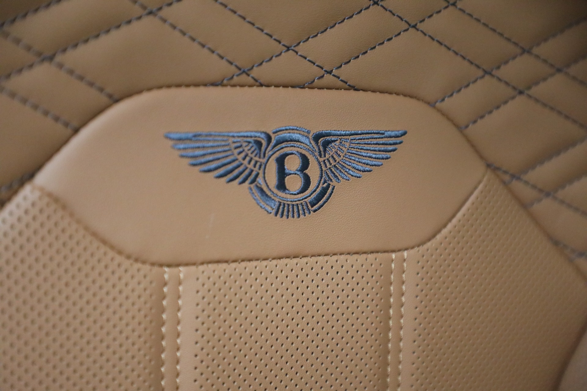 New-2026-Bentley-Bentayga-Azure