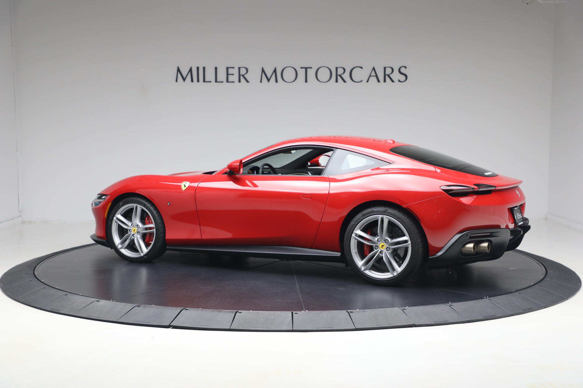 Used-2022-Ferrari-Roma