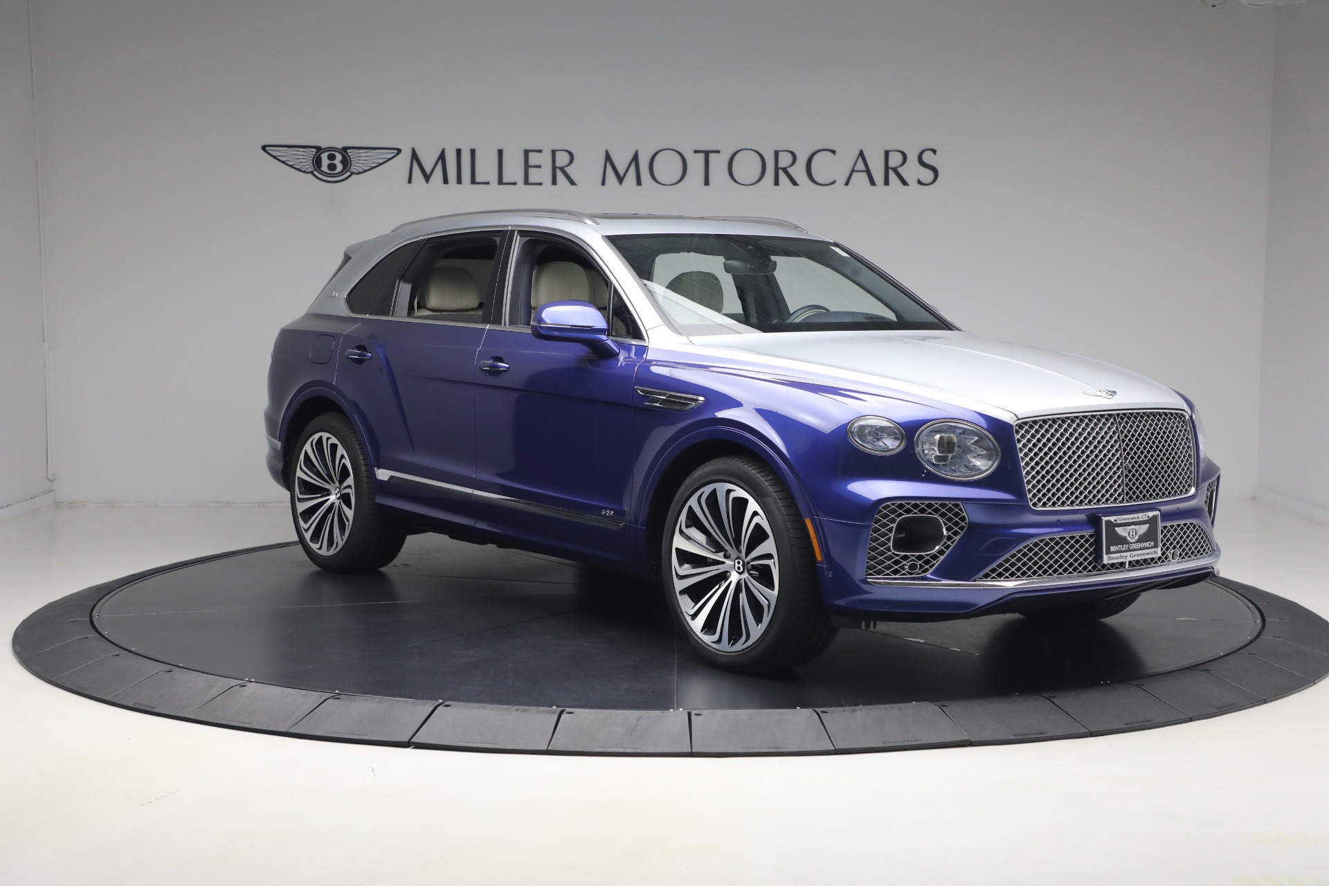 Used-2022-Bentley-Bentayga-V8