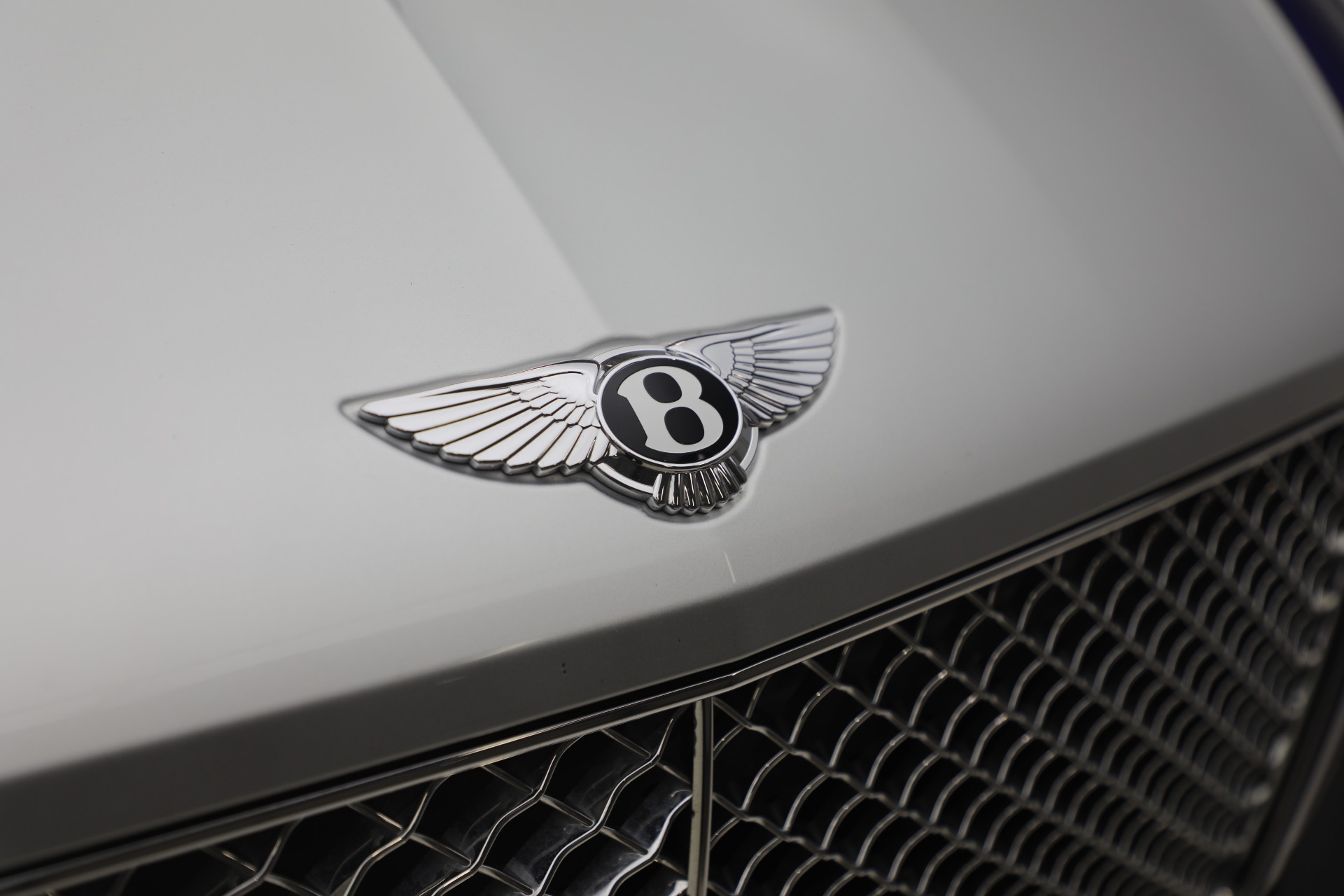 Used-2022-Bentley-Bentayga-V8
