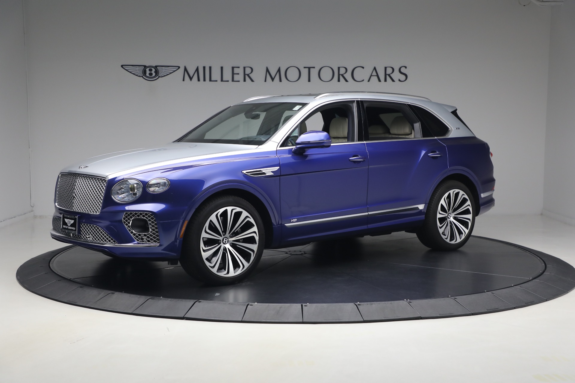 Used-2022-Bentley-Bentayga-V8