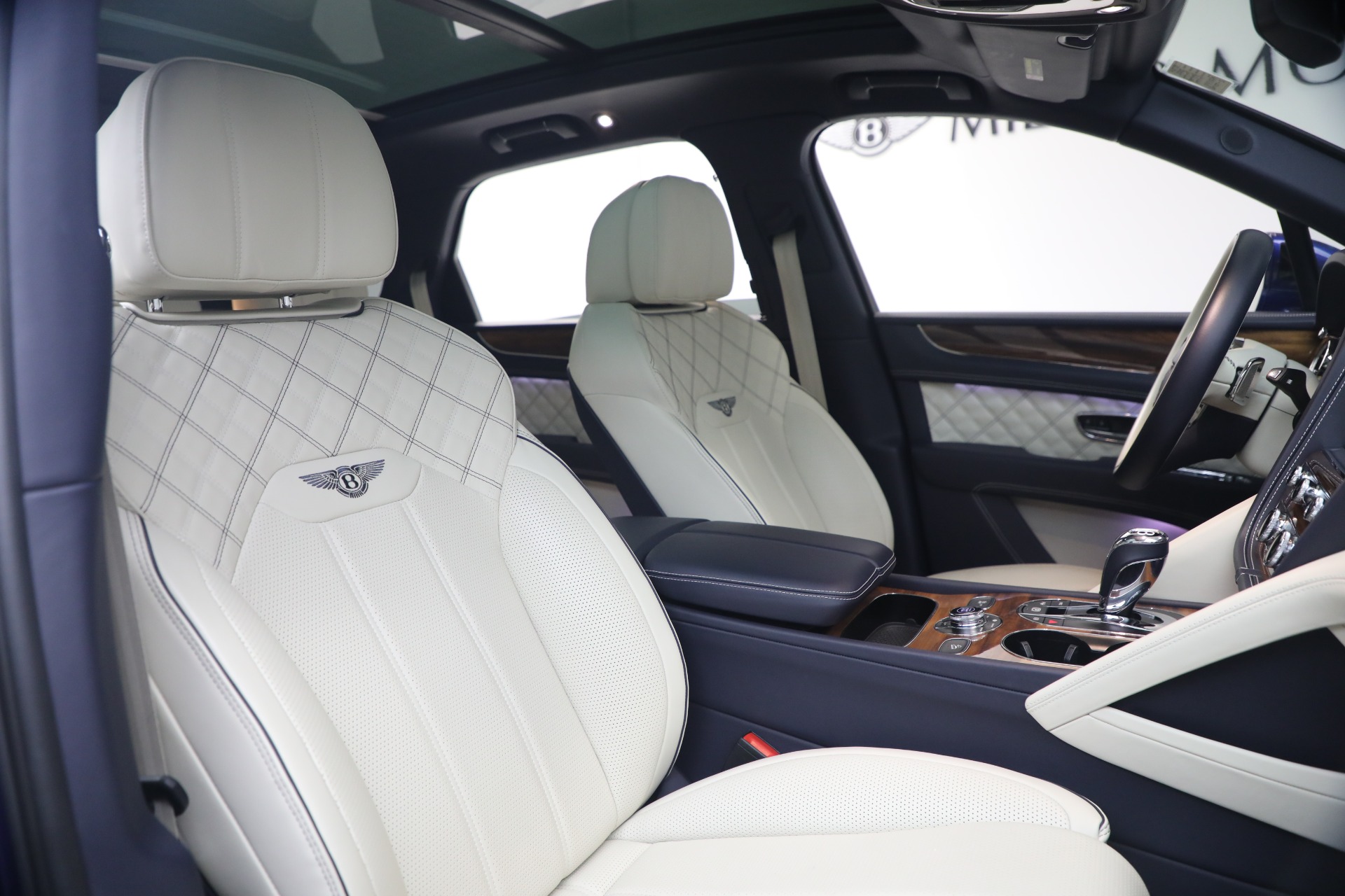 Used-2022-Bentley-Bentayga-V8