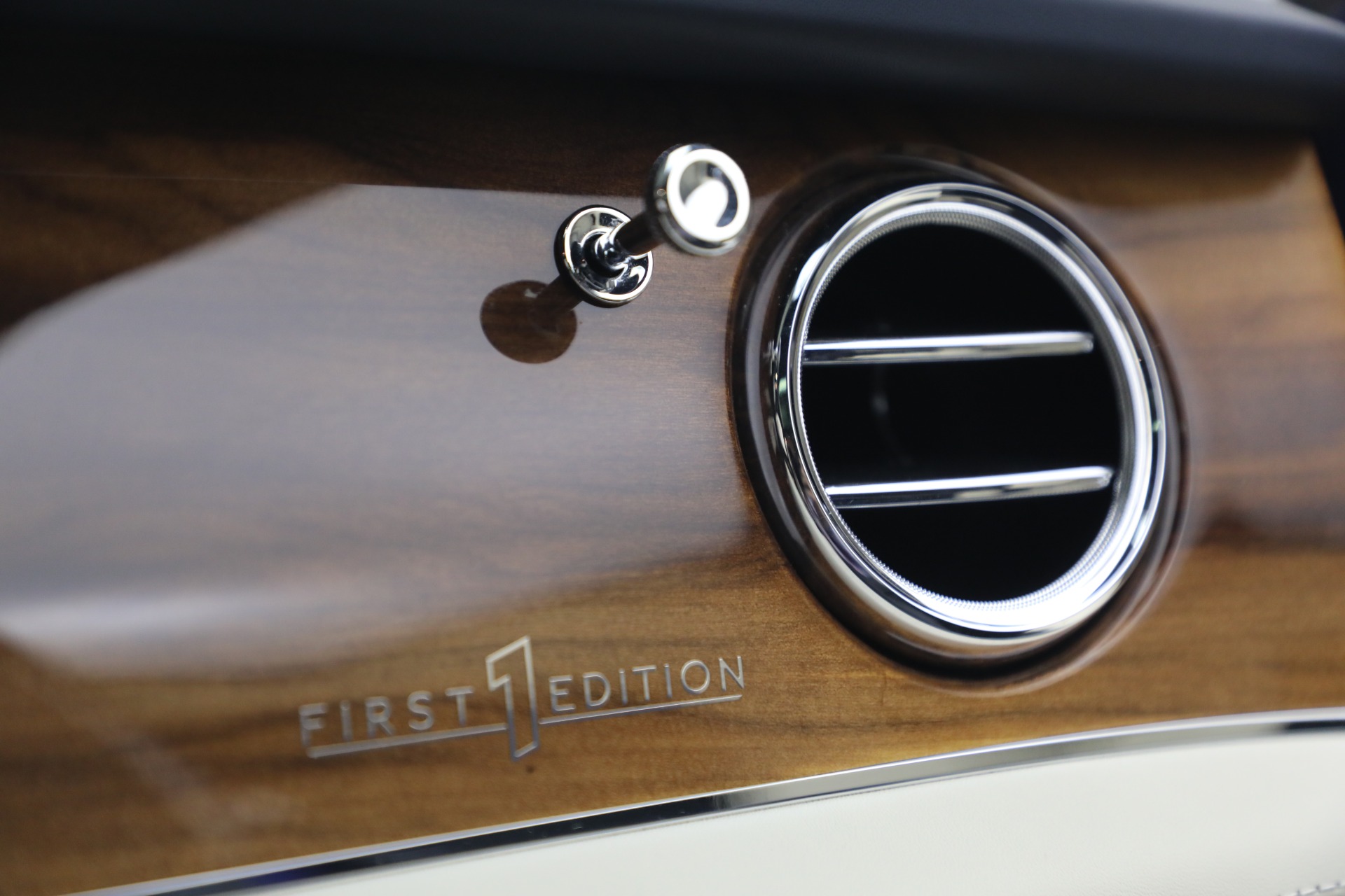 Used-2022-Bentley-Bentayga-V8