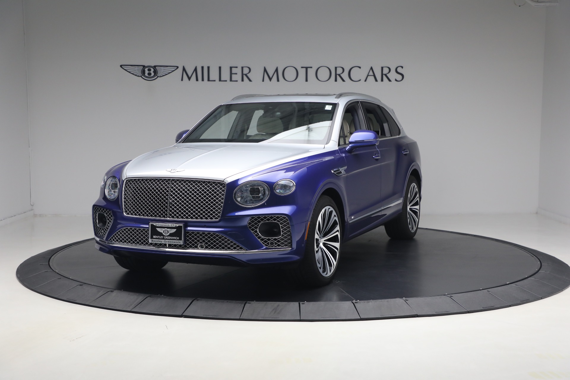Used-2022-Bentley-Bentayga-V8
