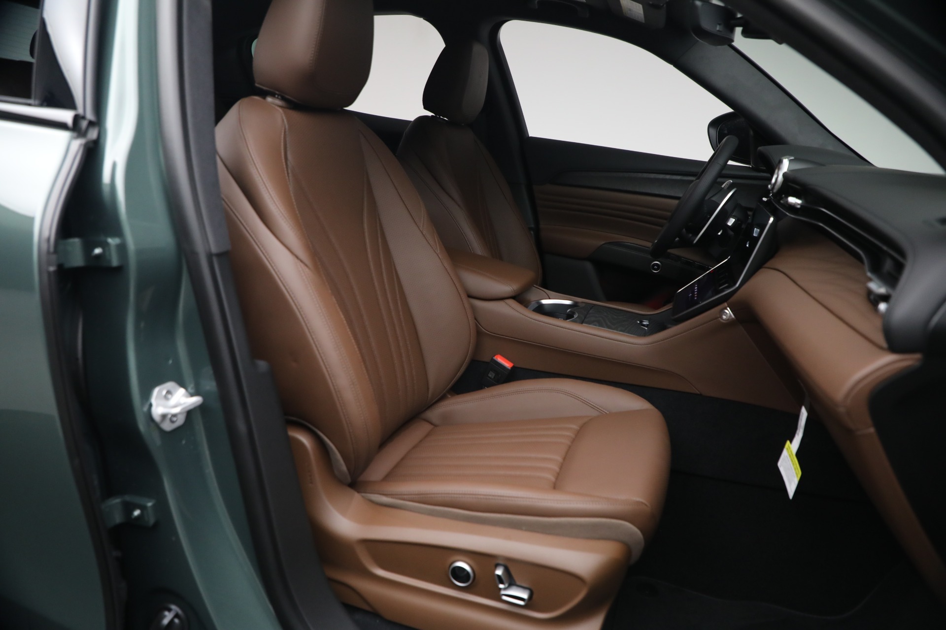 New-2026-Maserati-Grecale-Modena-V6