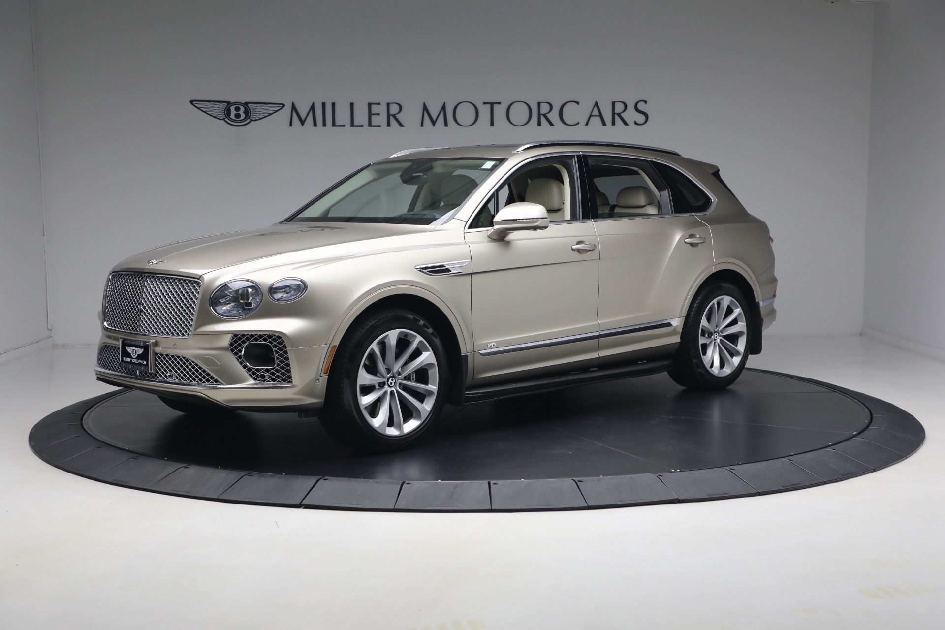 Used-2021-Bentley-Bentayga-V8